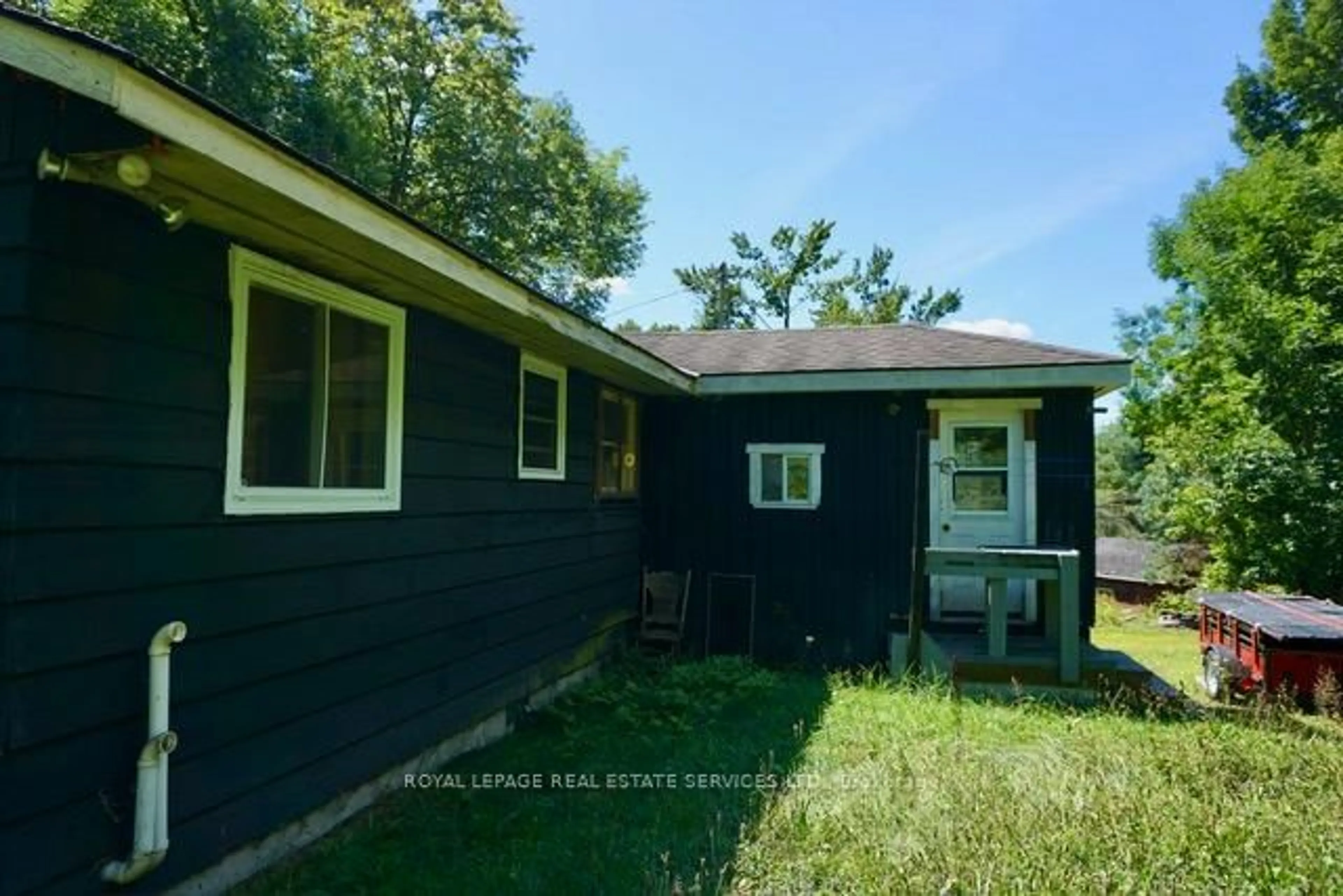 Home with vinyl exterior material, unknown for 1116 Moon River Rd, Muskoka Lakes Ontario P0C 1A0