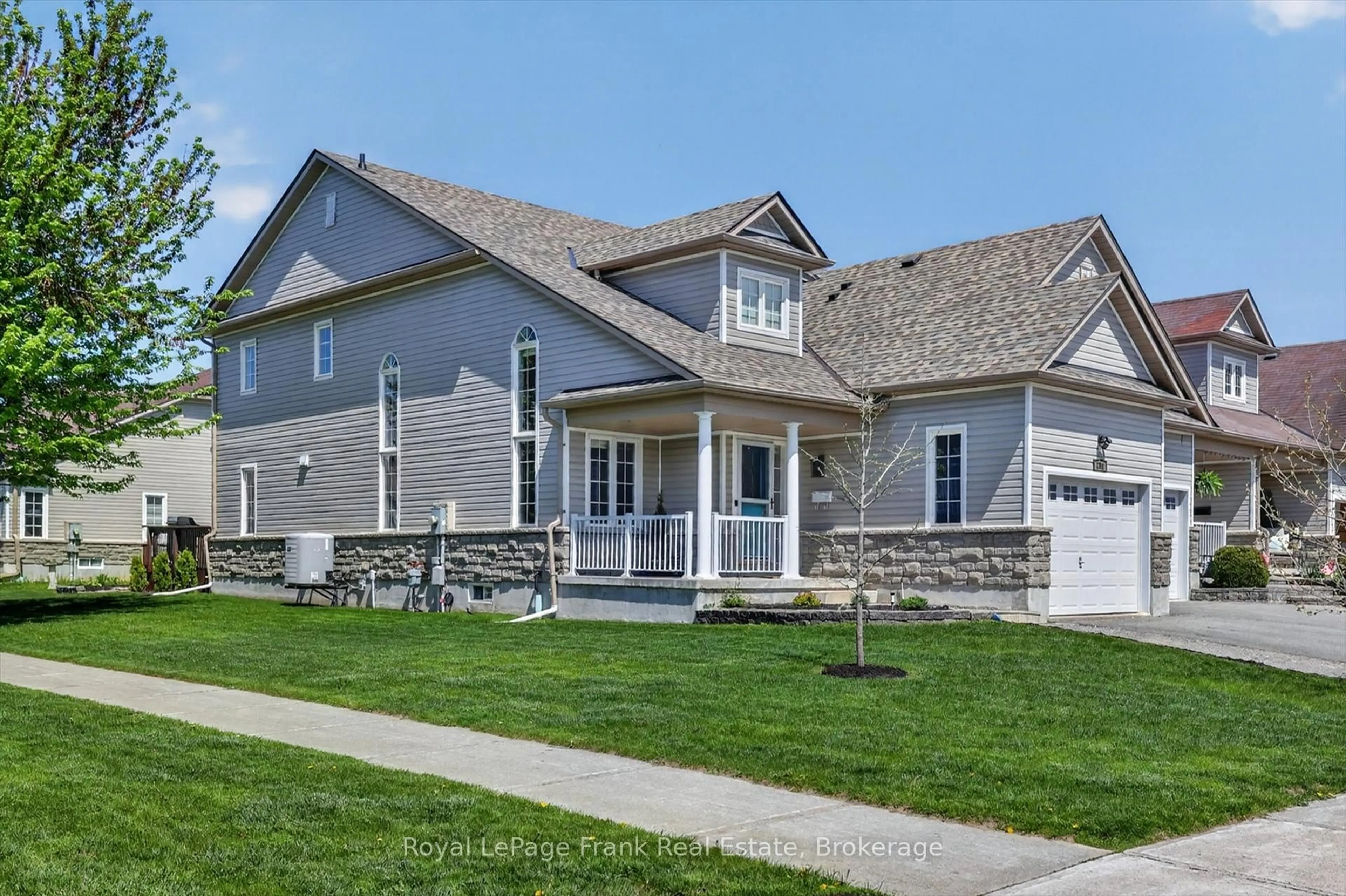 Home with vinyl exterior material, street for 200 Cowling Hts, Peterborough Ontario K9K 0B2