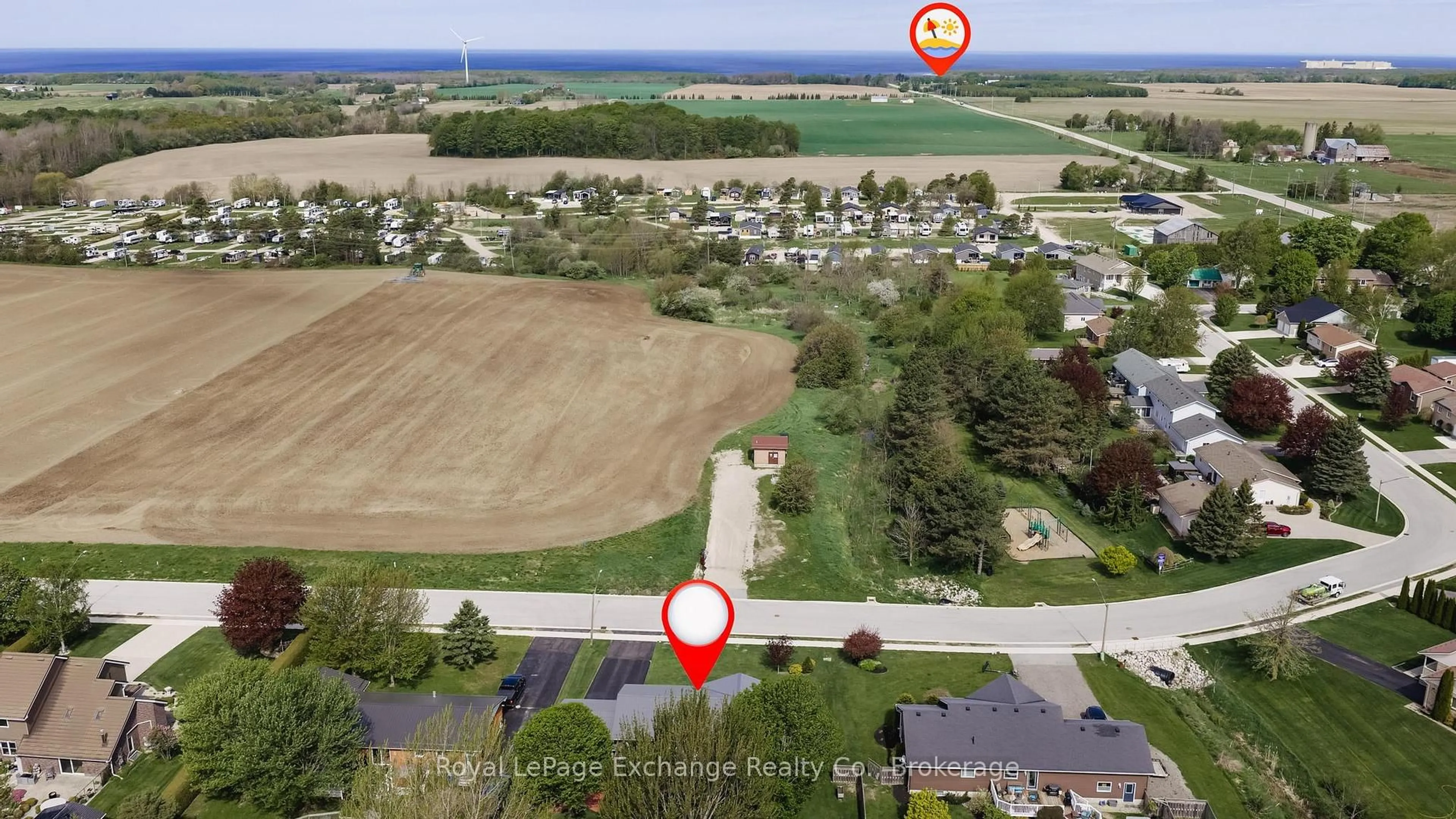 A pic from outside/outdoor area/front of a property/back of a property/a pic from drone, water/lake/river/ocean view for 28 Maple St, Kincardine Ontario N0G 2T0