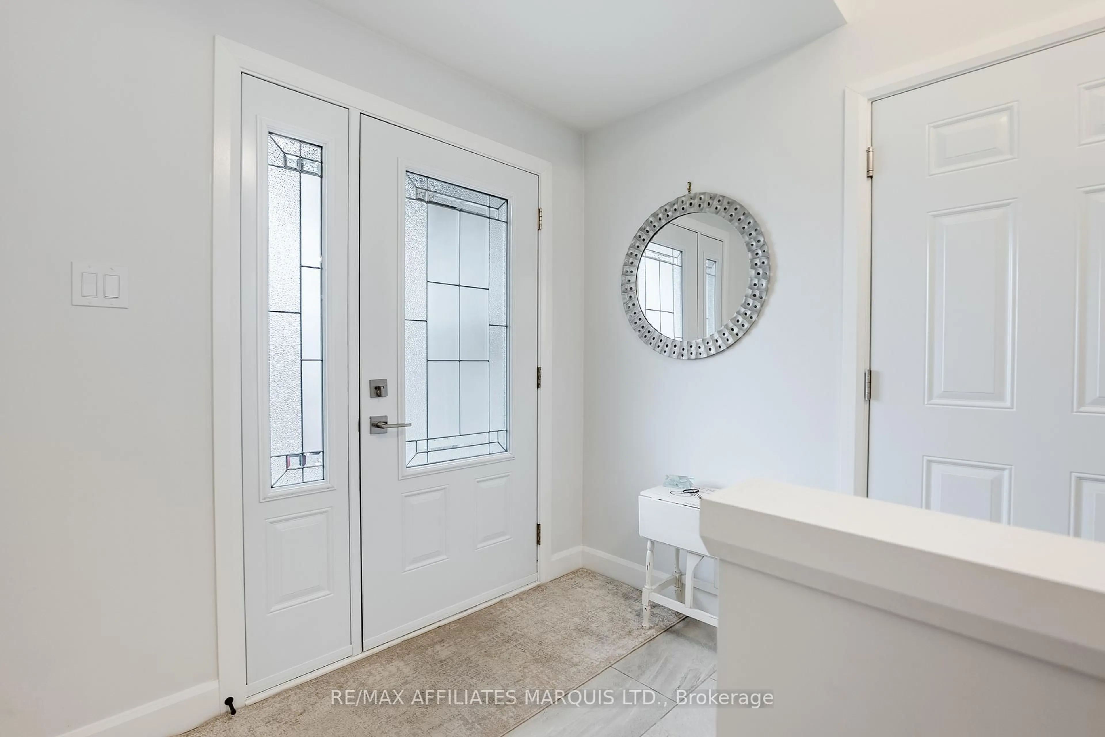 Indoor entryway for 269 Gillis Ave, Cornwall Ontario K6H 0H7
