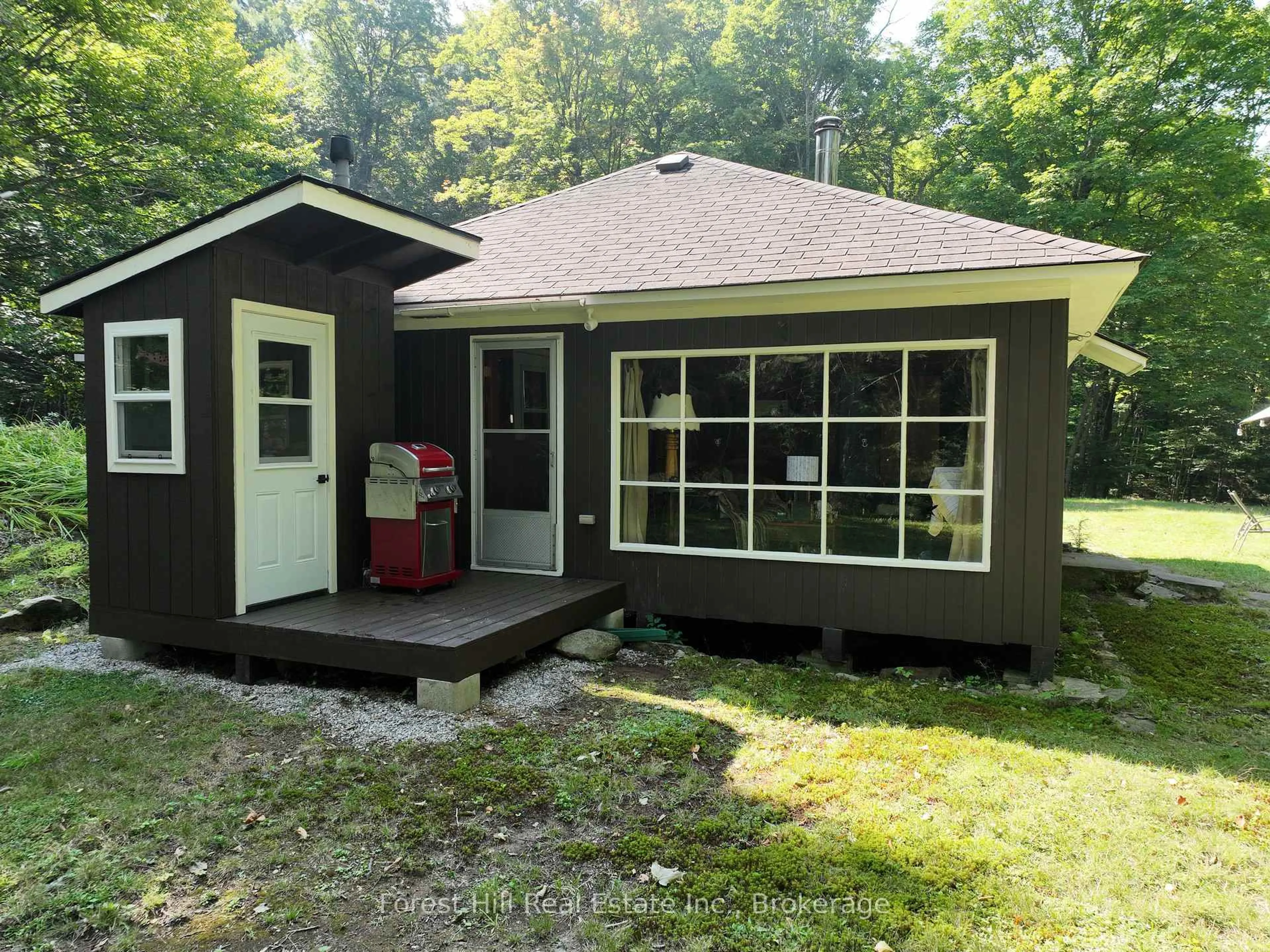 Home with vinyl exterior material, unknown for 30945 KAWAGAMA Lake WAO, Algonquin Highlands Ontario P0A 1E0