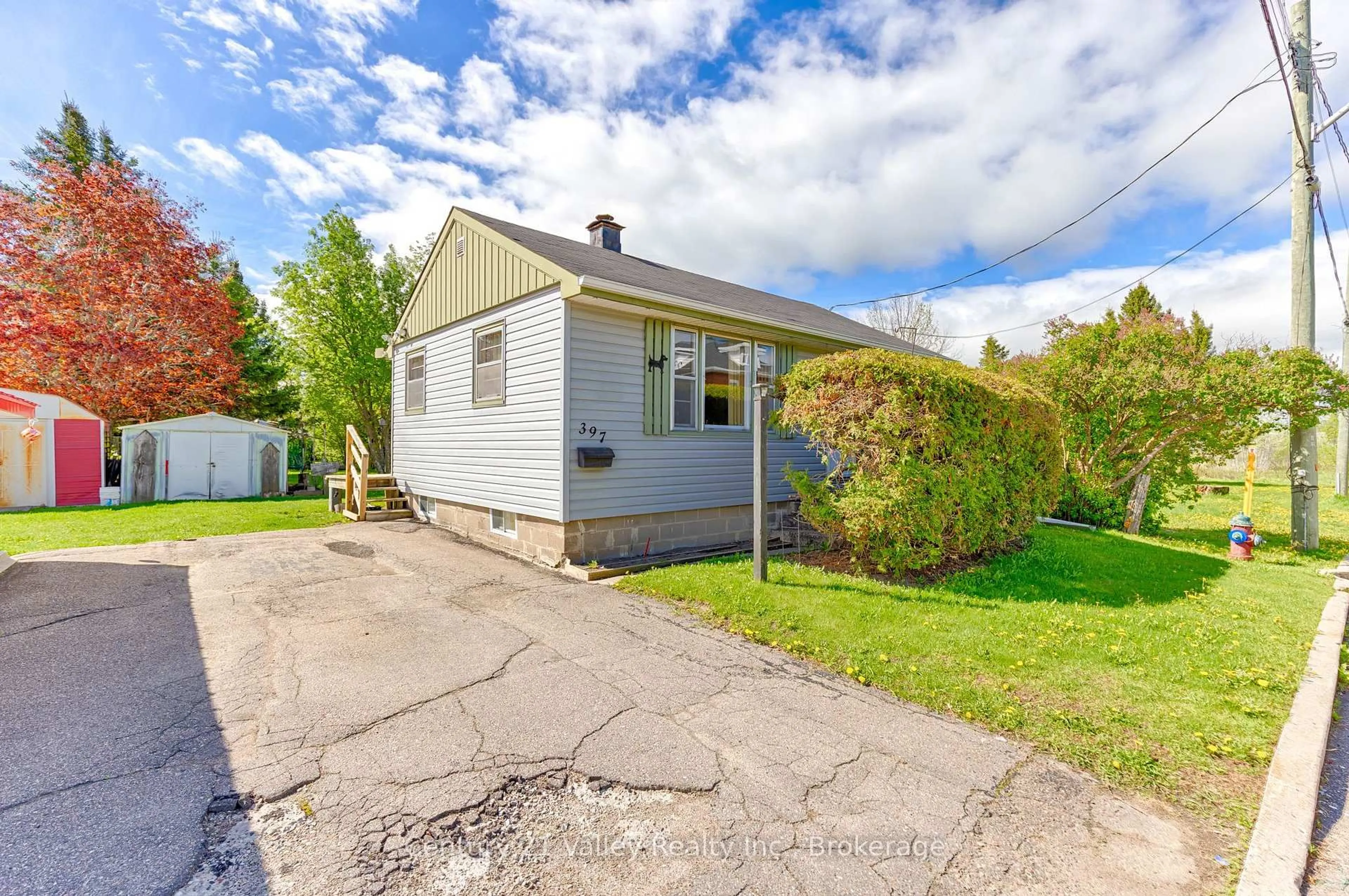 Shed for 397 Mary Ave, Renfrew Ontario K7V 3P6