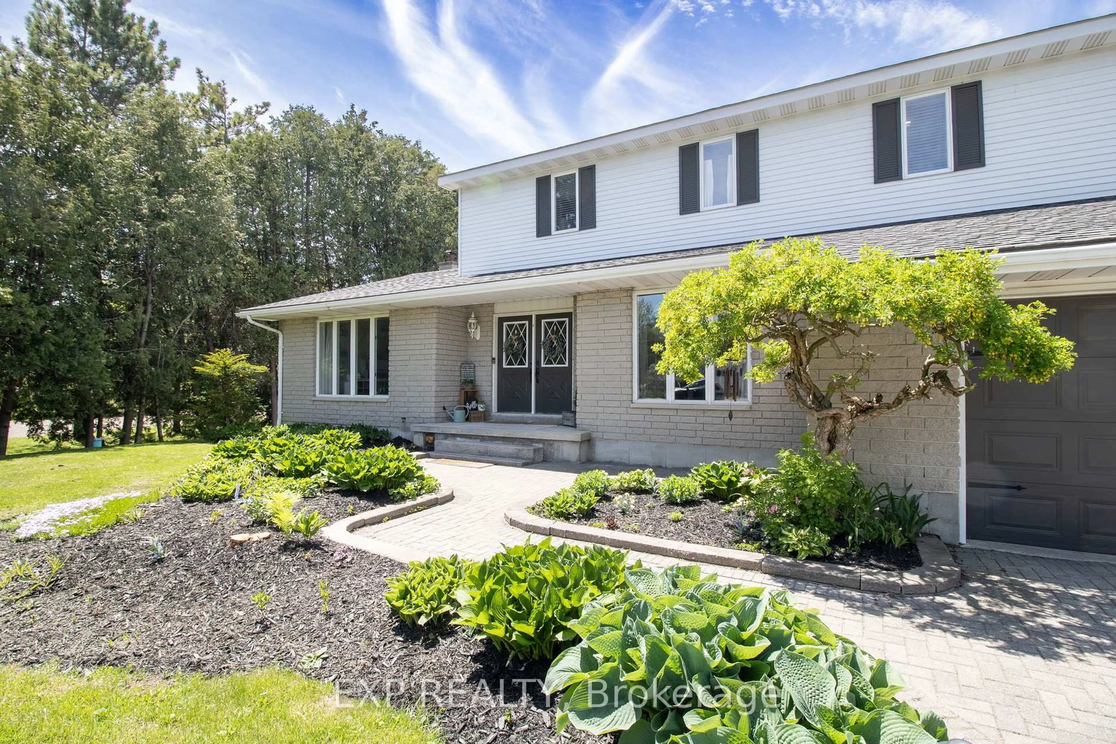Home with vinyl exterior material, street for 1080 Church St, Augusta Ontario K0E 1P0