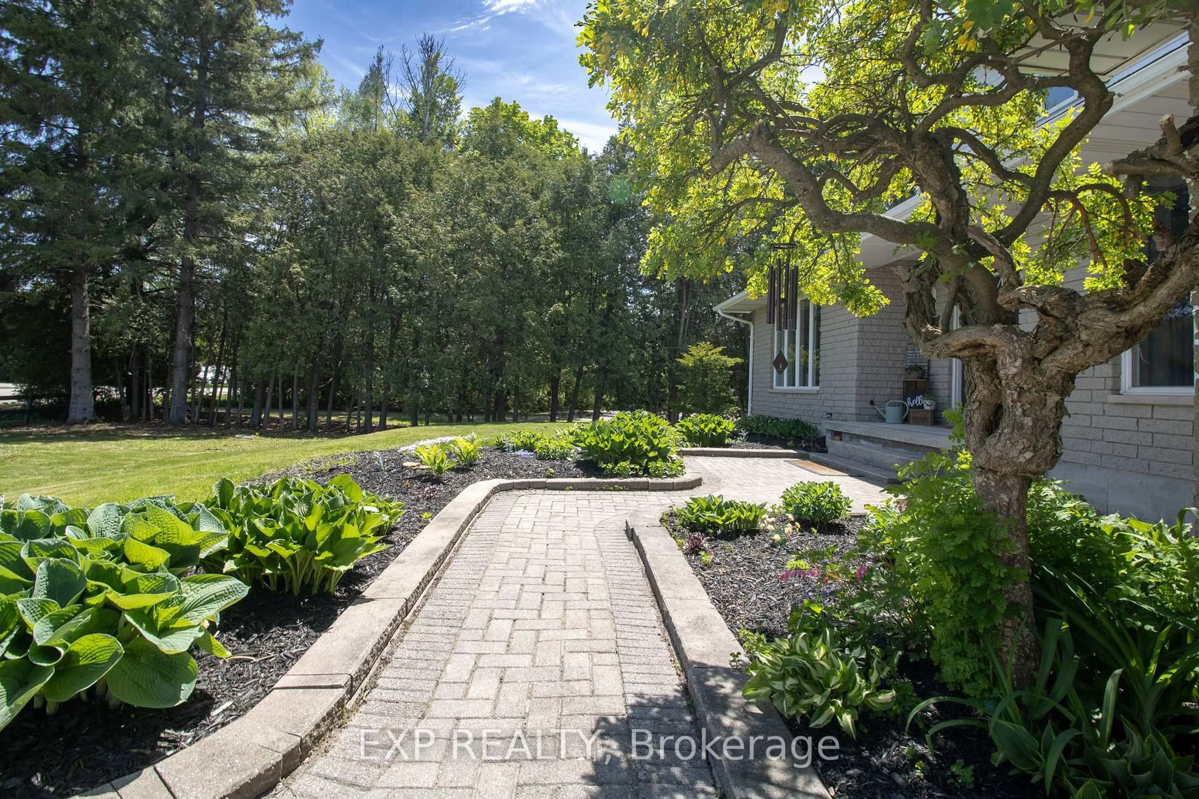 Patio, street for 1080 Church St, Augusta Ontario K0E 1P0
