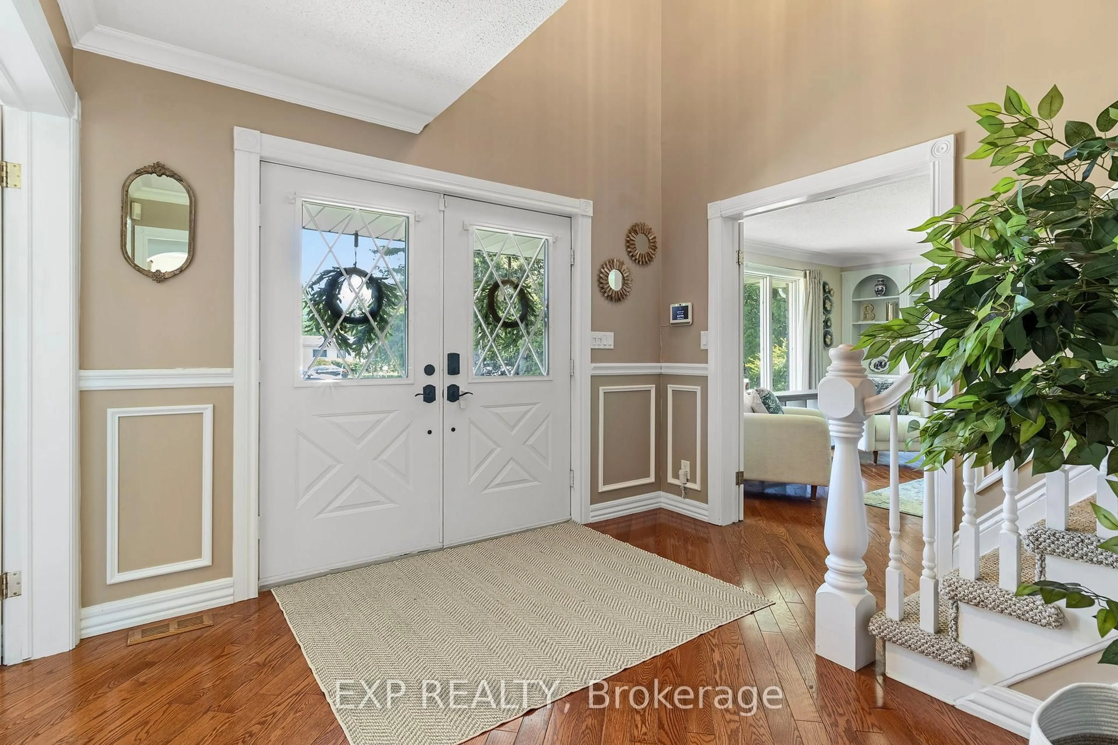 Indoor entryway for 1080 Church St, Augusta Ontario K0E 1P0