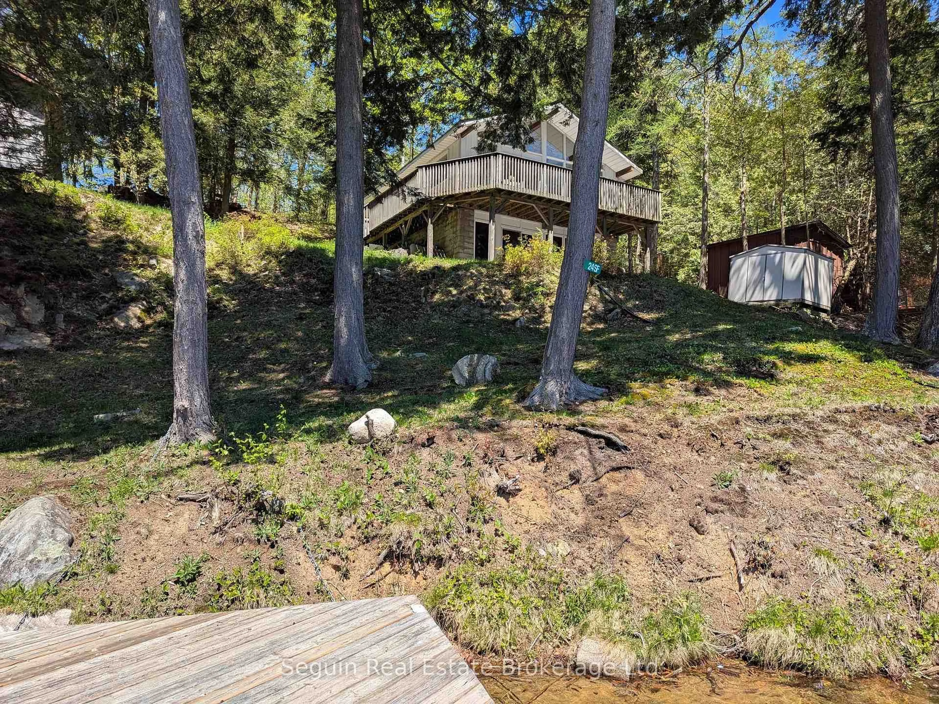A pic from outside/outdoor area/front of a property/back of a property/a pic from drone, water/lake/river/ocean view for 24 South Fork Rd, The Archipelago Ontario P2A 0B7