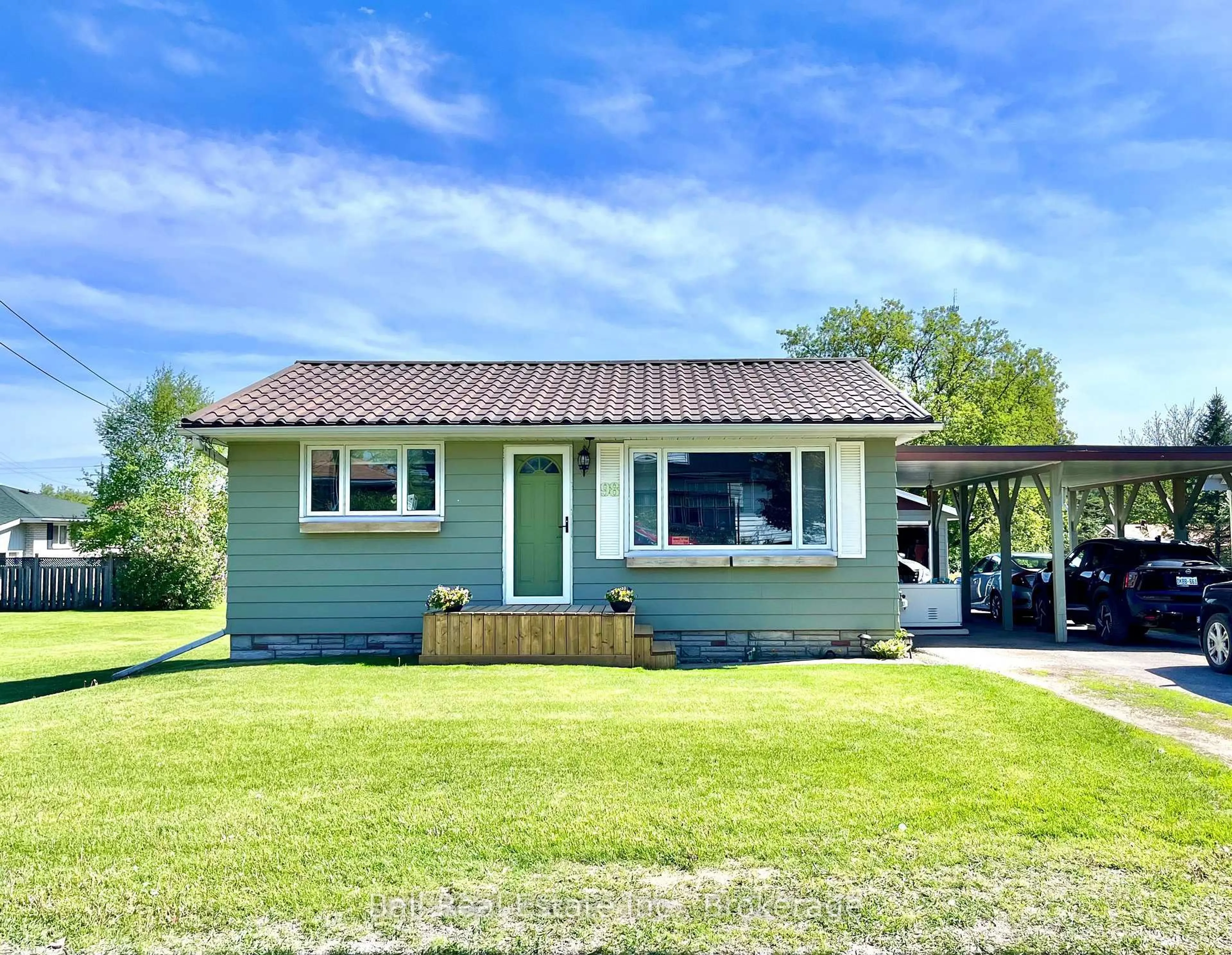 Home with vinyl exterior material, unknown for 98 George St, Havelock-Belmont-Methuen Ontario K0L 1Z0