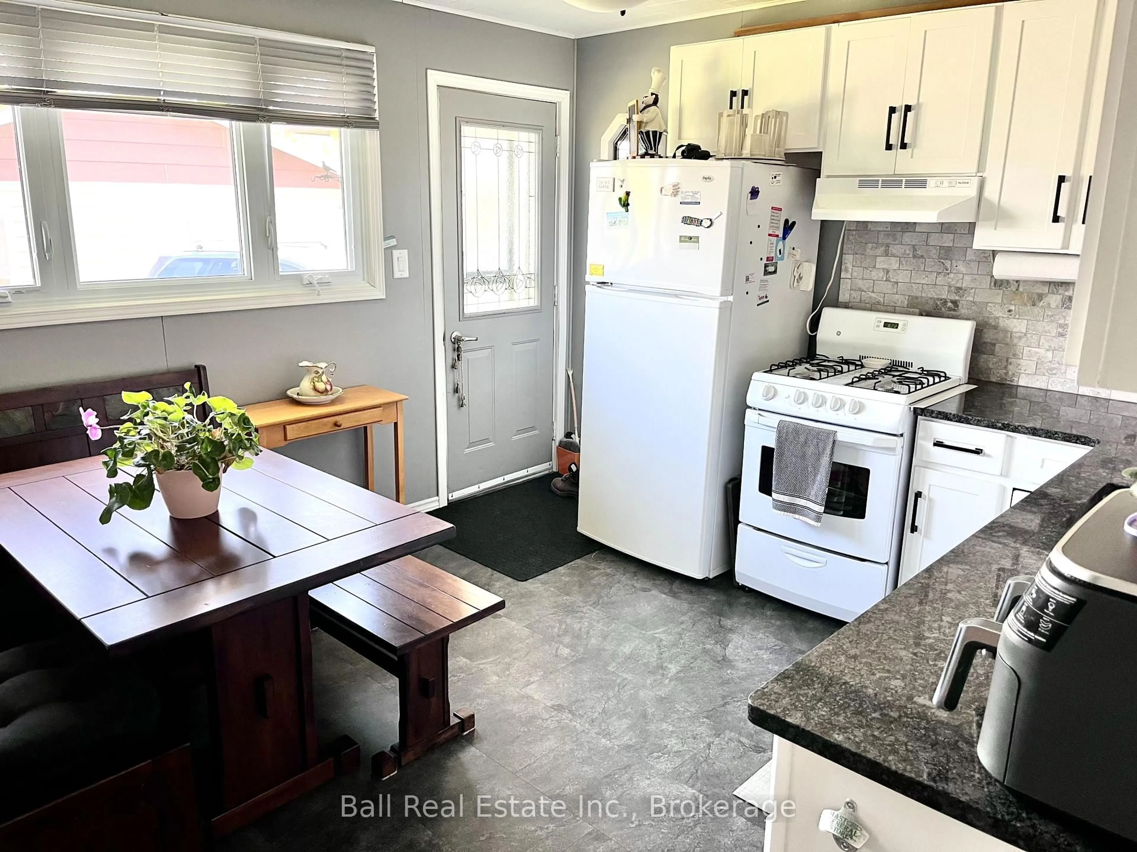 Open concept kitchen, unknown for 98 George St, Havelock-Belmont-Methuen Ontario K0L 1Z0