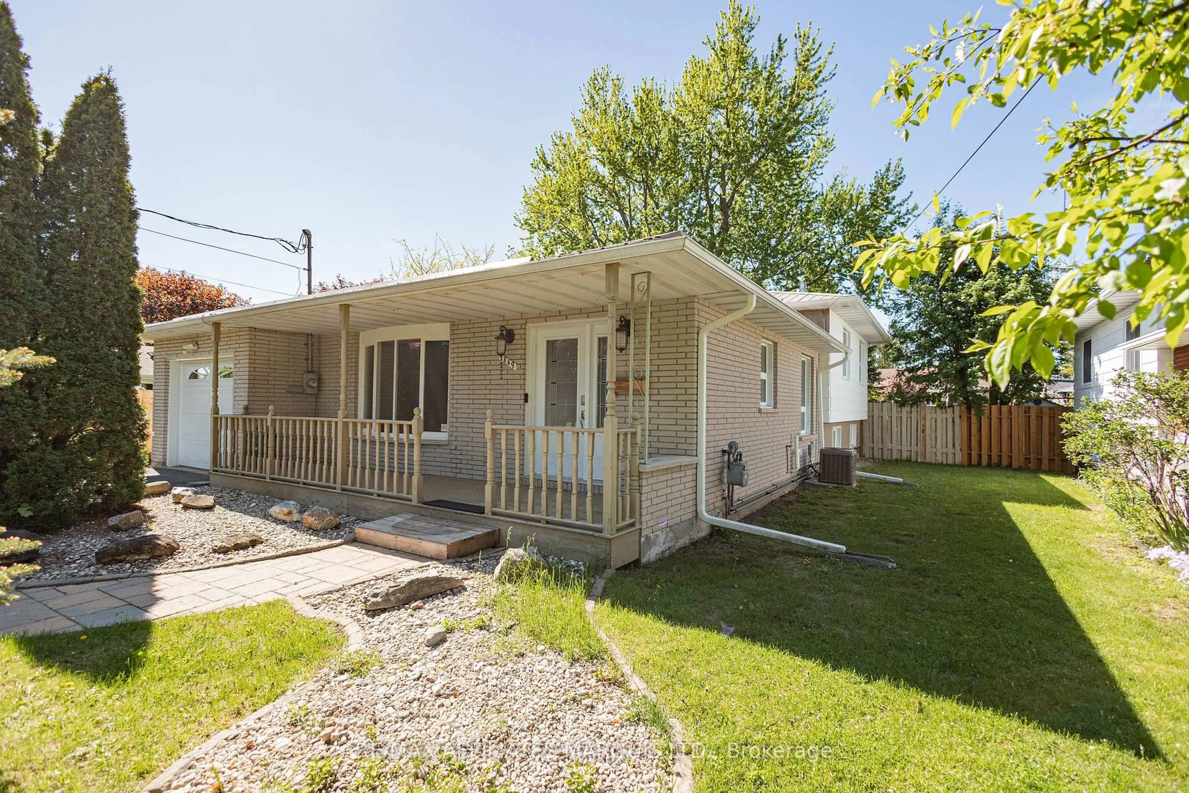 Unknown for 1849 Dewhurst Ave, Cornwall Ontario K6J 3N1
