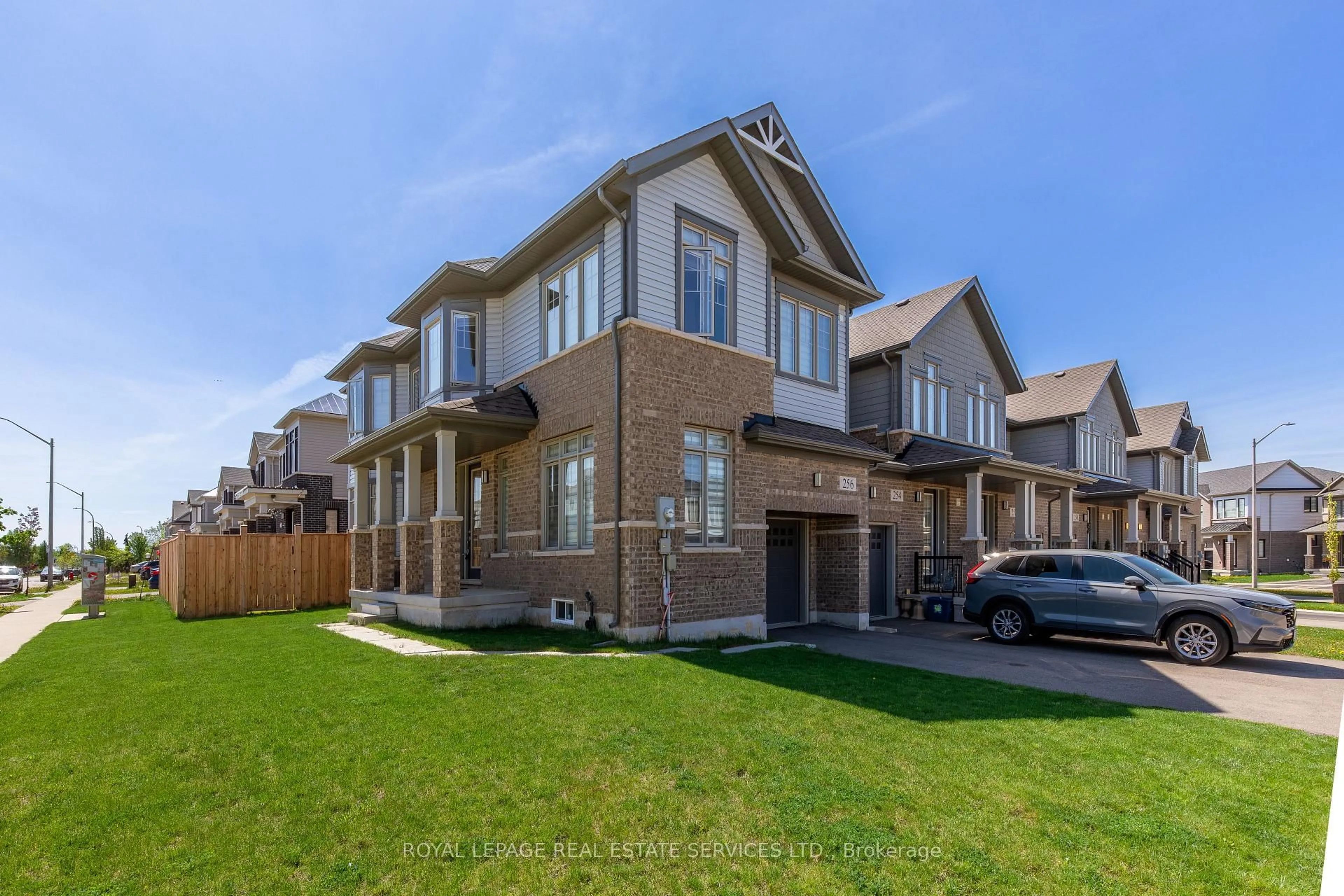 Unknown for 256 Rosebury Way, Hamilton Ontario L0R 1W0