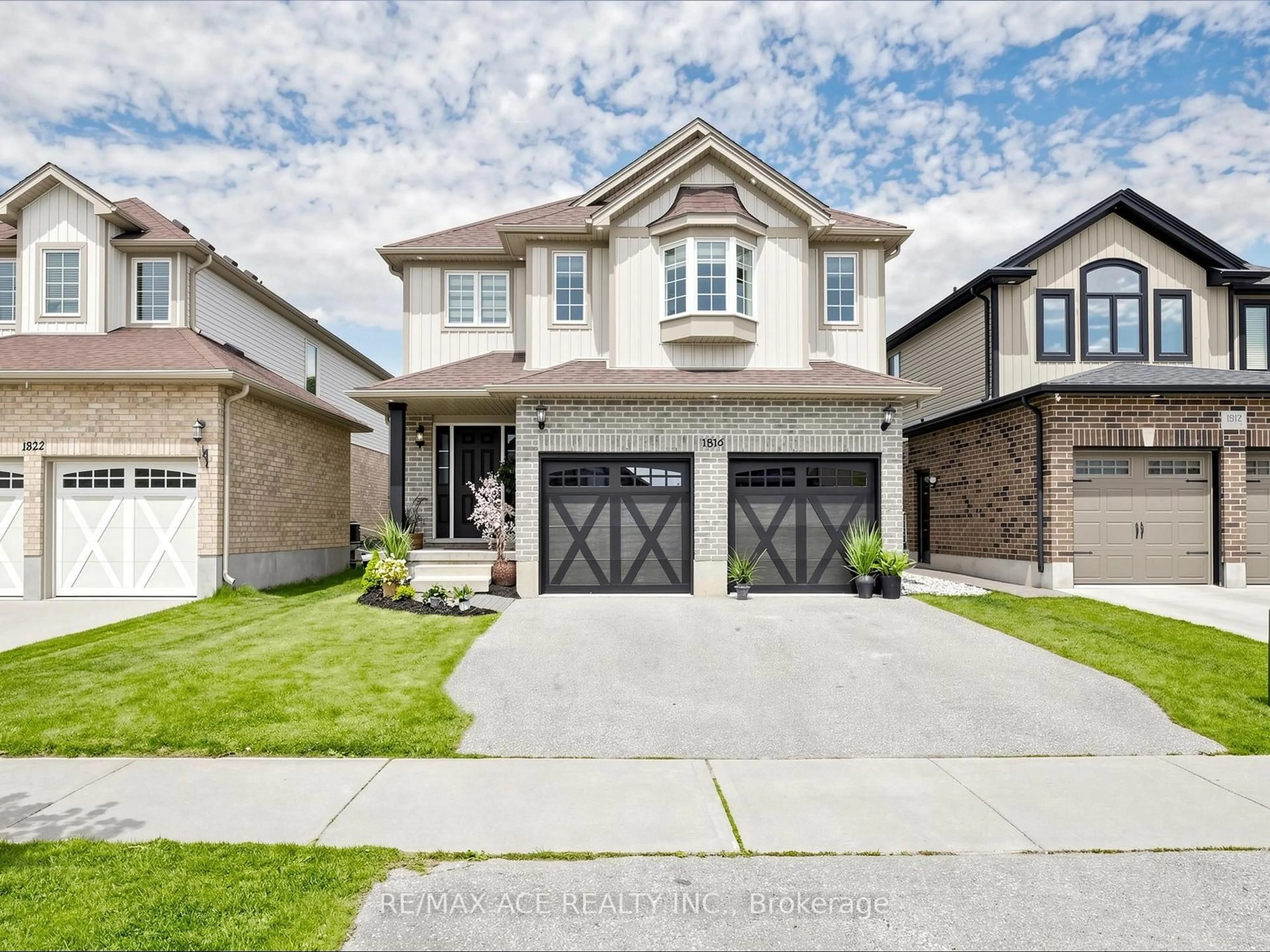 Home with brick exterior material, street for 1816 Cedarpark Dr, London North Ontario N5X 0C7