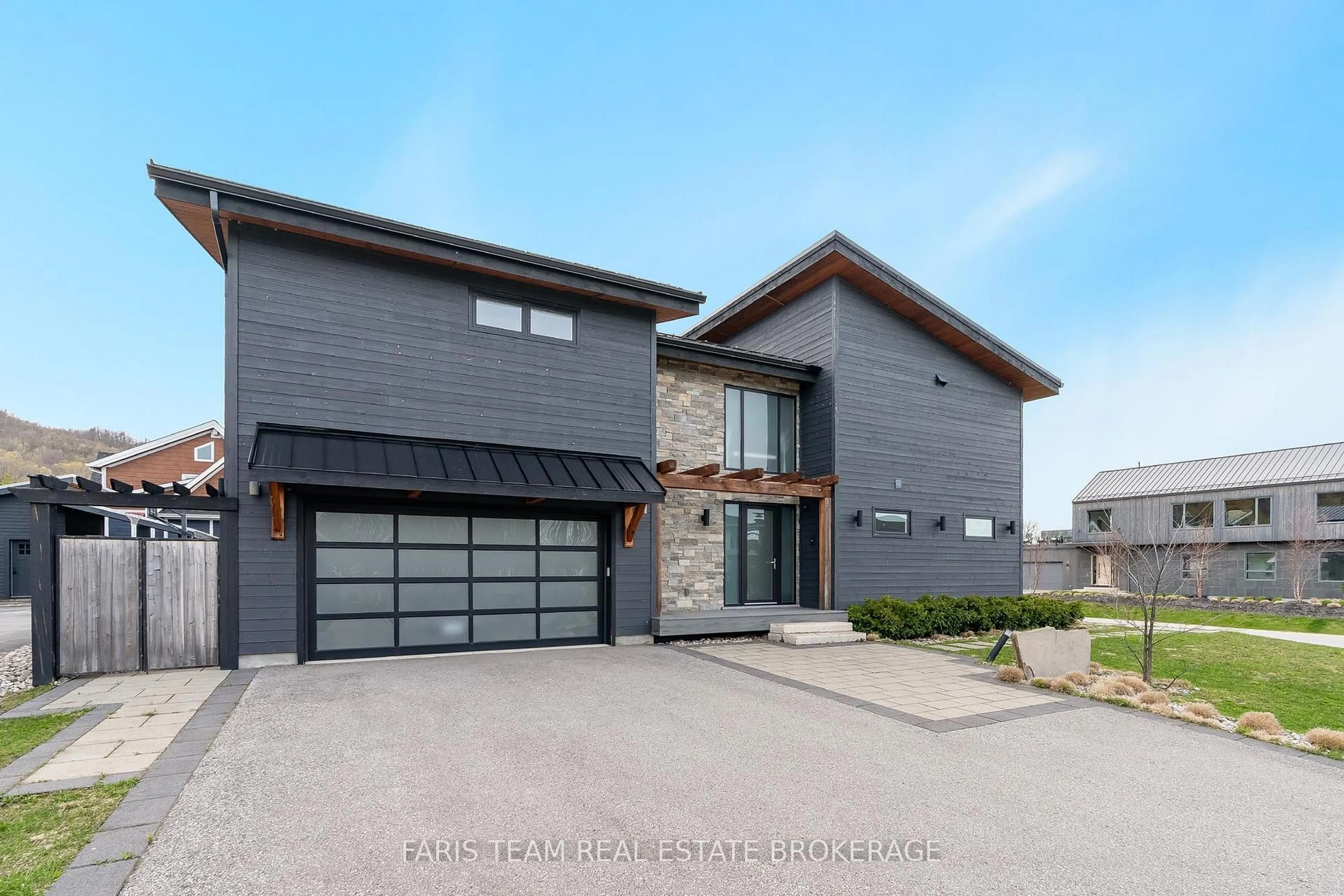 Home with brick exterior material, street for 116 Arnot Cres, Blue Mountains Ontario L9Y 0Z8