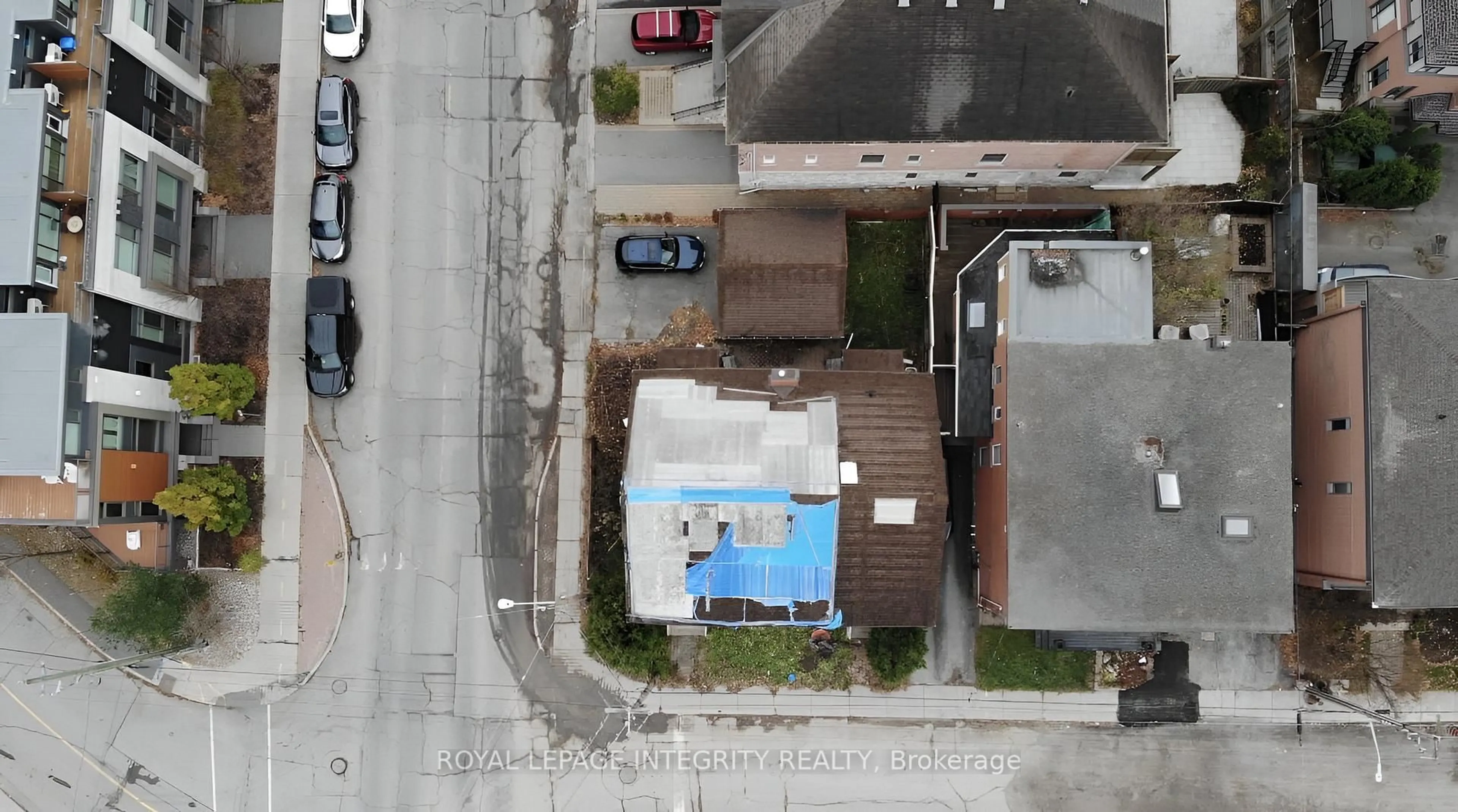 A pic from outside/outdoor area/front of a property/back of a property/a pic from drone, unknown for 24-26 CONCORD St, Ottawa Ontario K1S 0Y2
