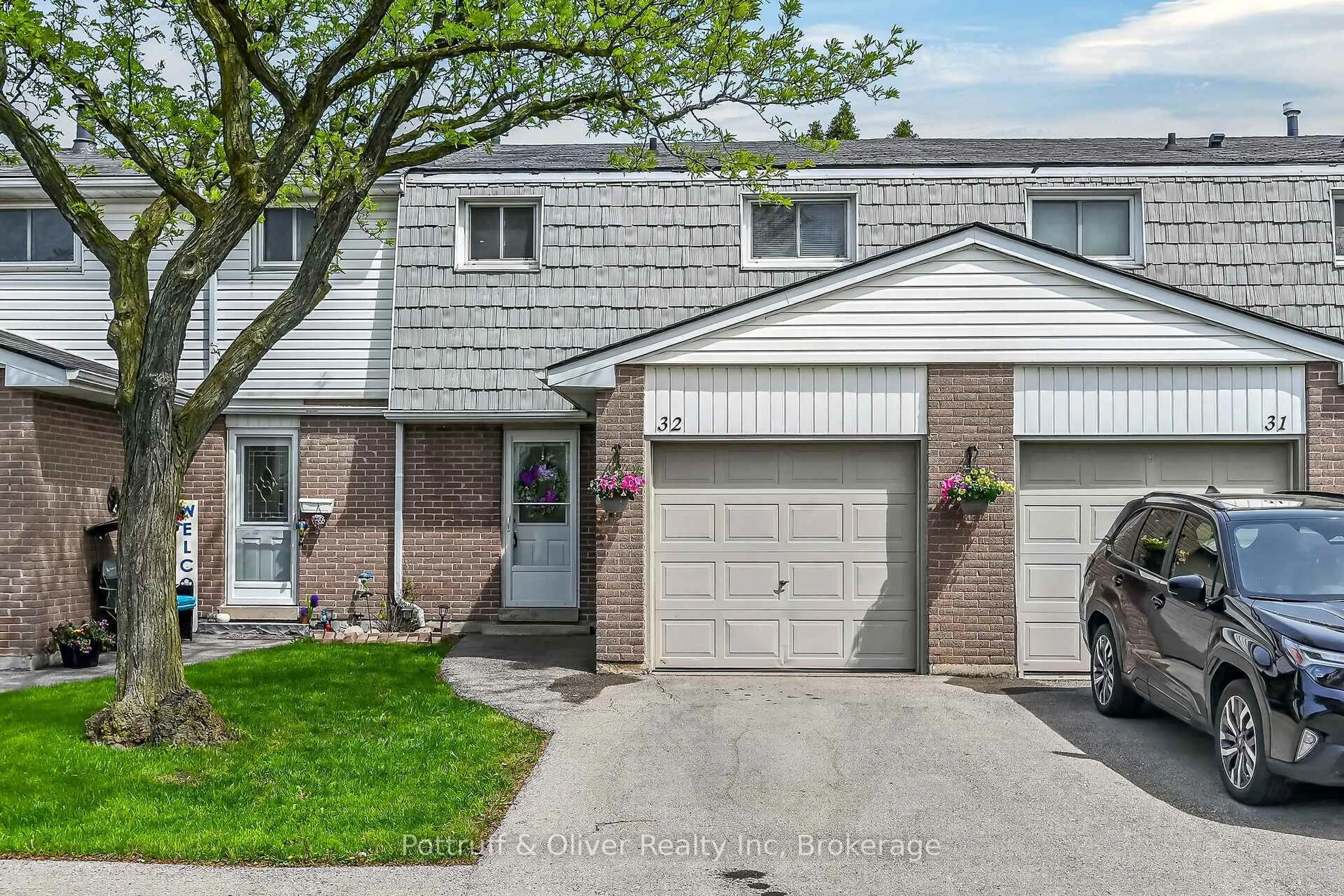 Unknown for 1350 Limeridge Rd #32, Hamilton Ontario L8W 1L6