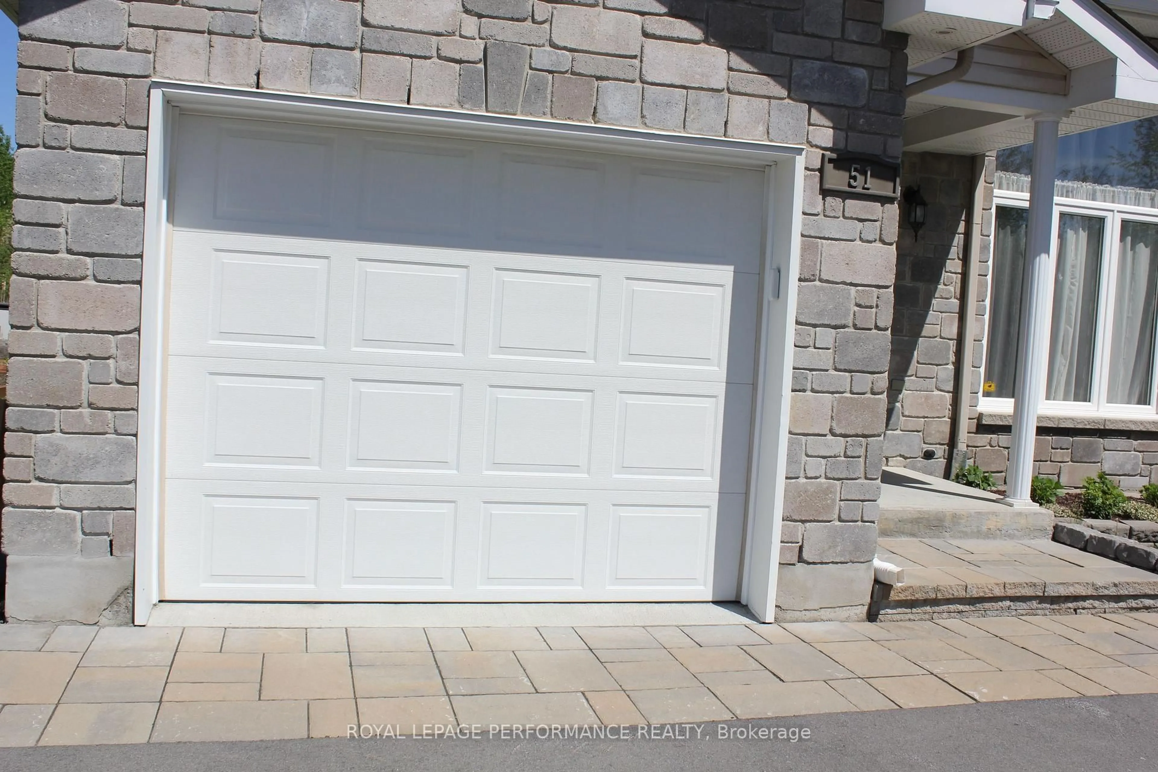 Indoor garage for 51 Abagail Cres, South Stormont Ontario K0C 1P0