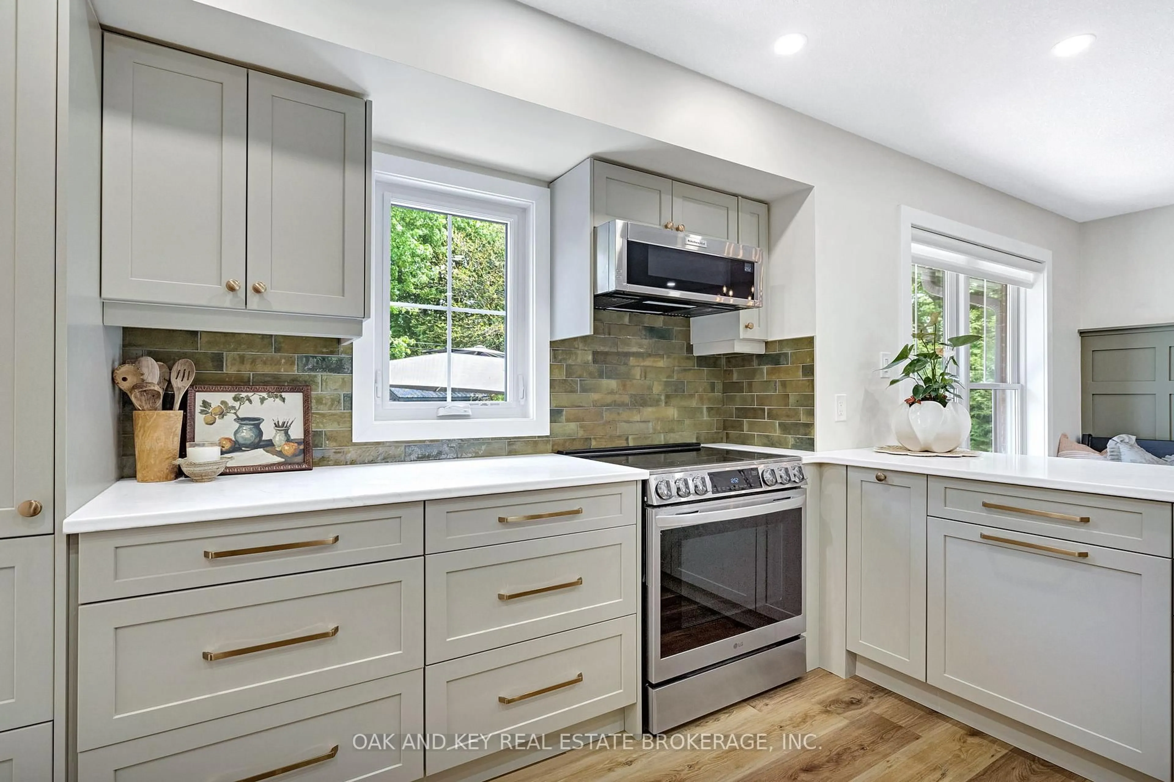 Unknown for 639 Headley Dr, London North Ontario N6H 3V5