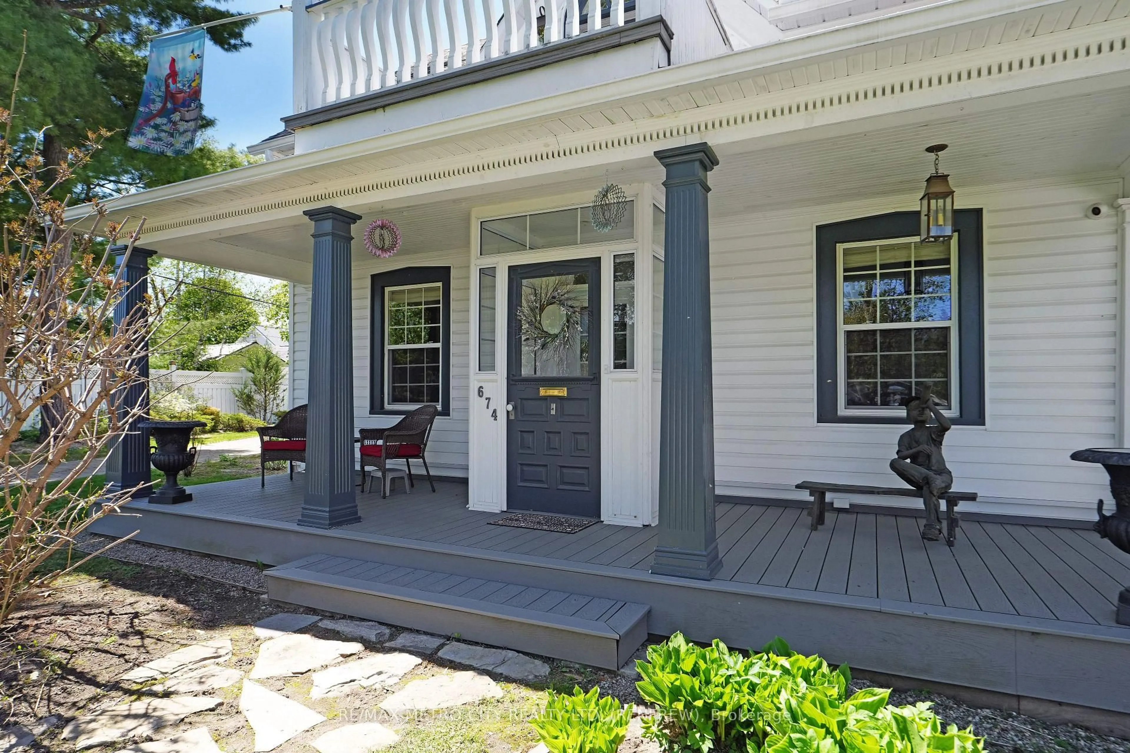Patio, street for 674 RAGLAN St, Renfrew Ontario K7V 1S2