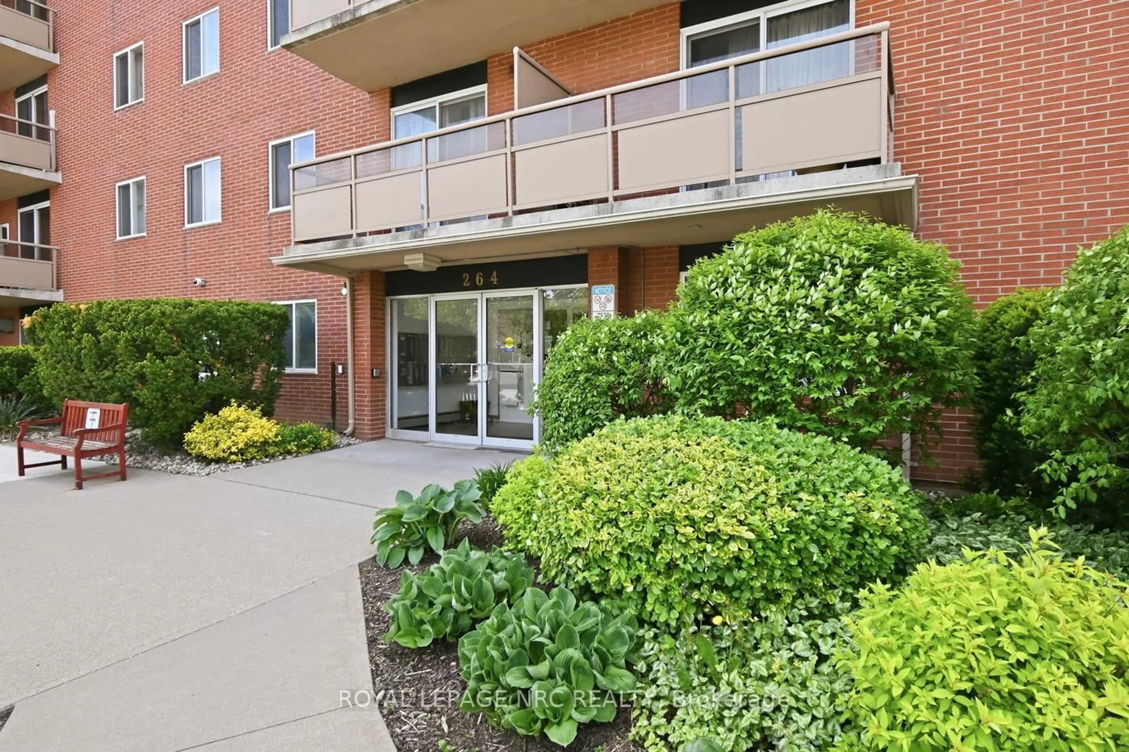 Patio, street for 264 Grantham Ave #507, St. Catharines Ontario L2M 5B5