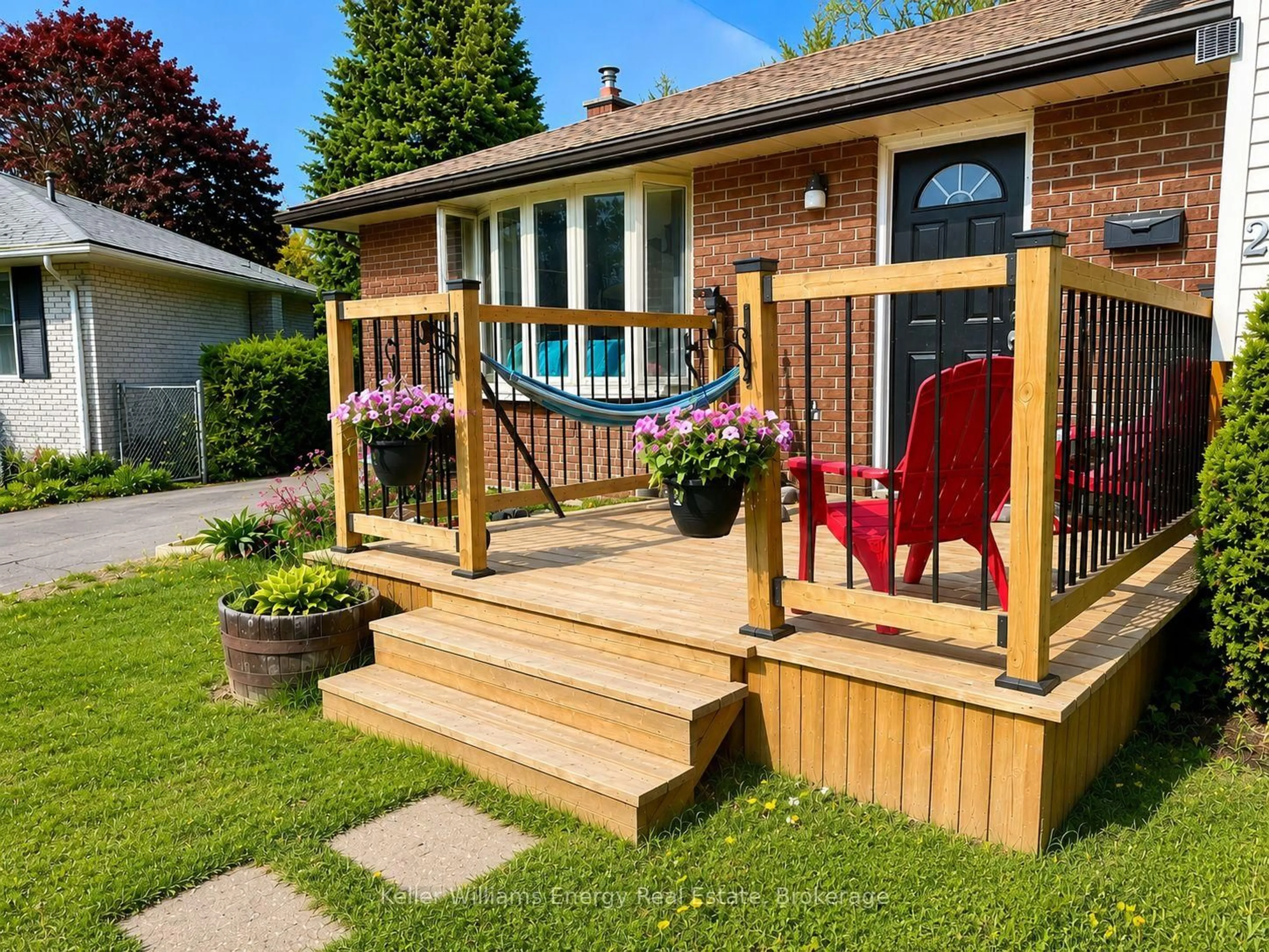 Patio, street for 245 Smart Cres, Greater Napanee Ontario K7R 1G3