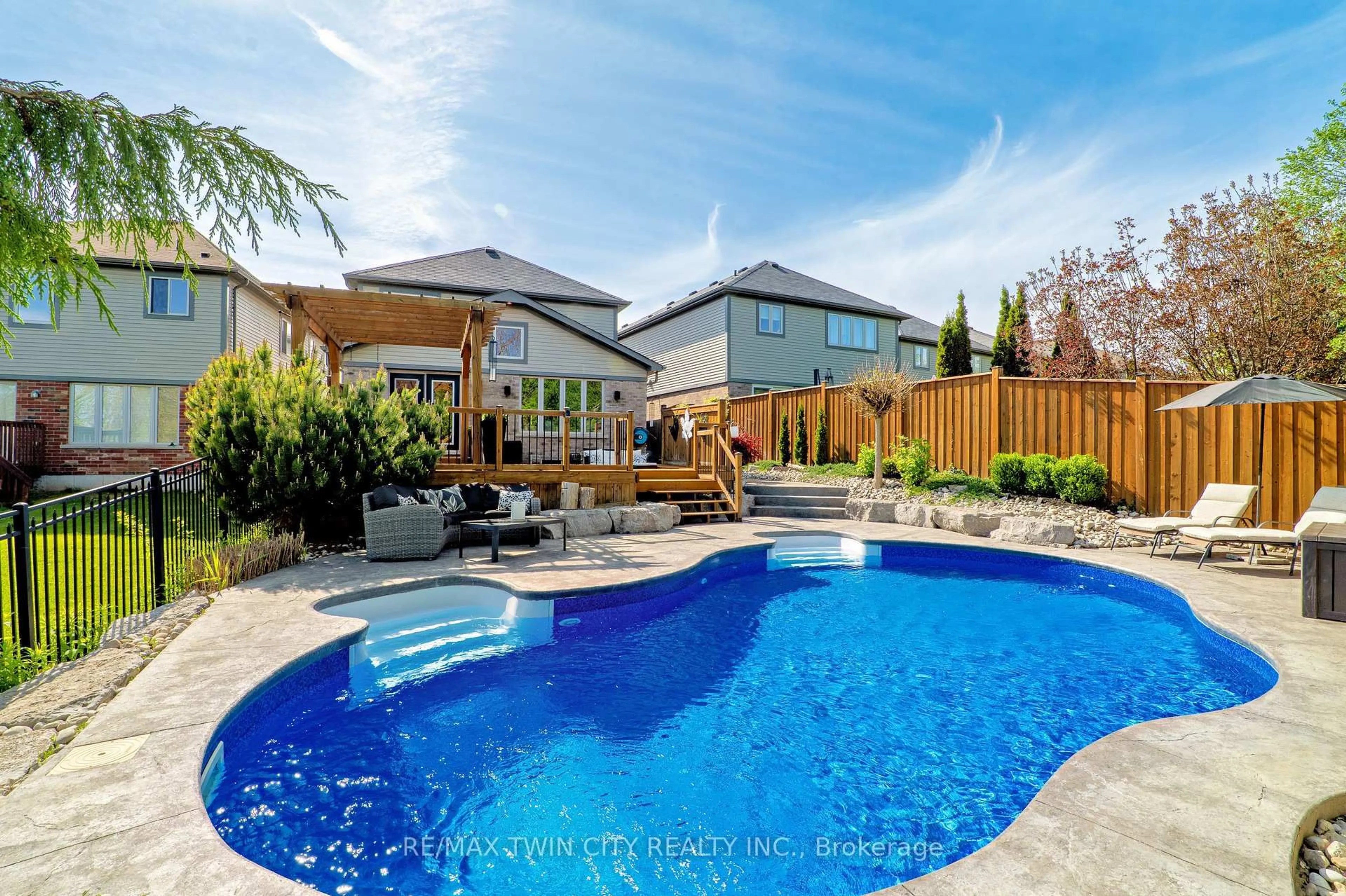 Pool for 78 Forest Creek Dr, Kitchener Ontario N2R 0B5