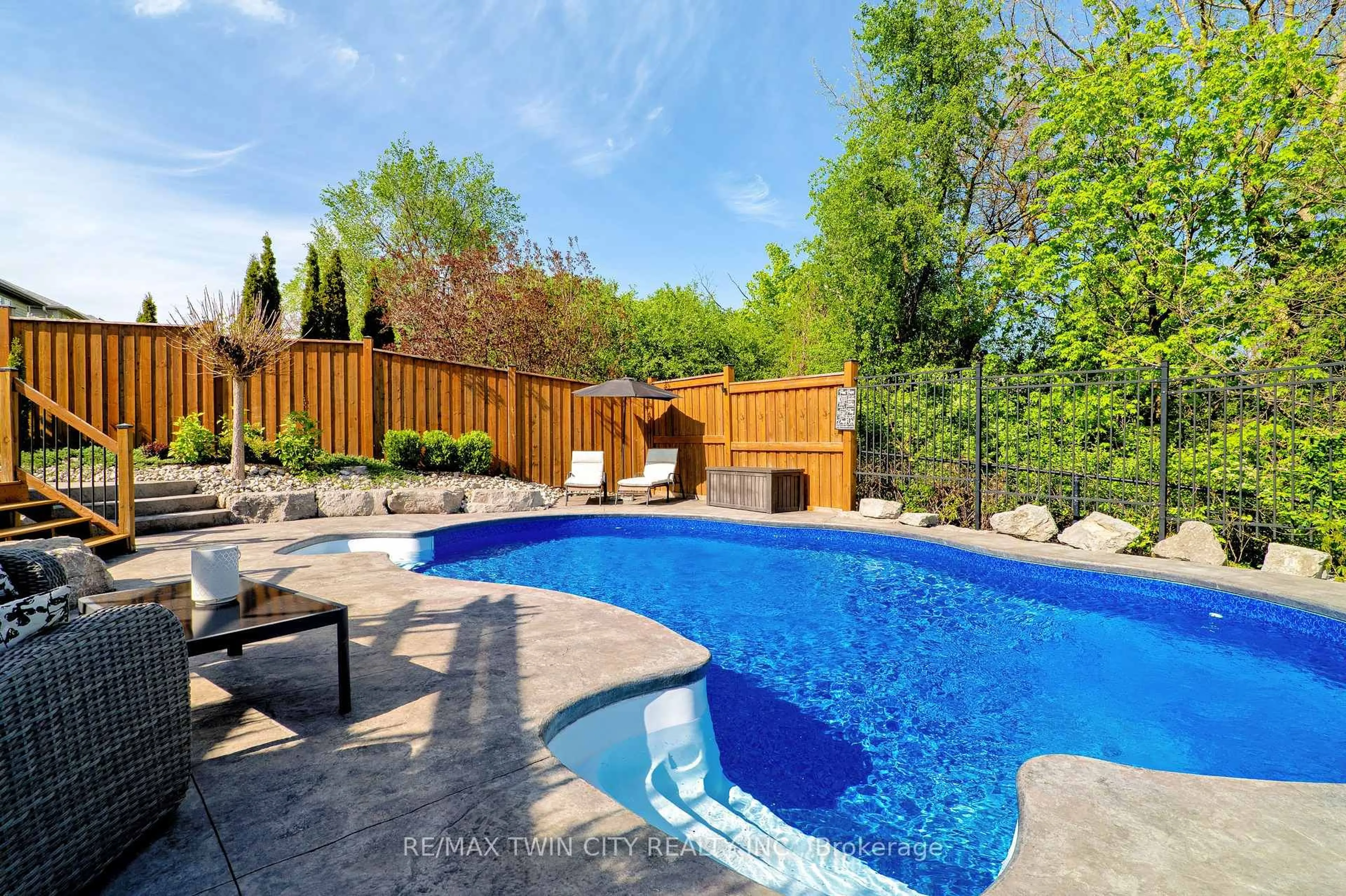 Pool for 78 Forest Creek Dr, Kitchener Ontario N2R 0B5