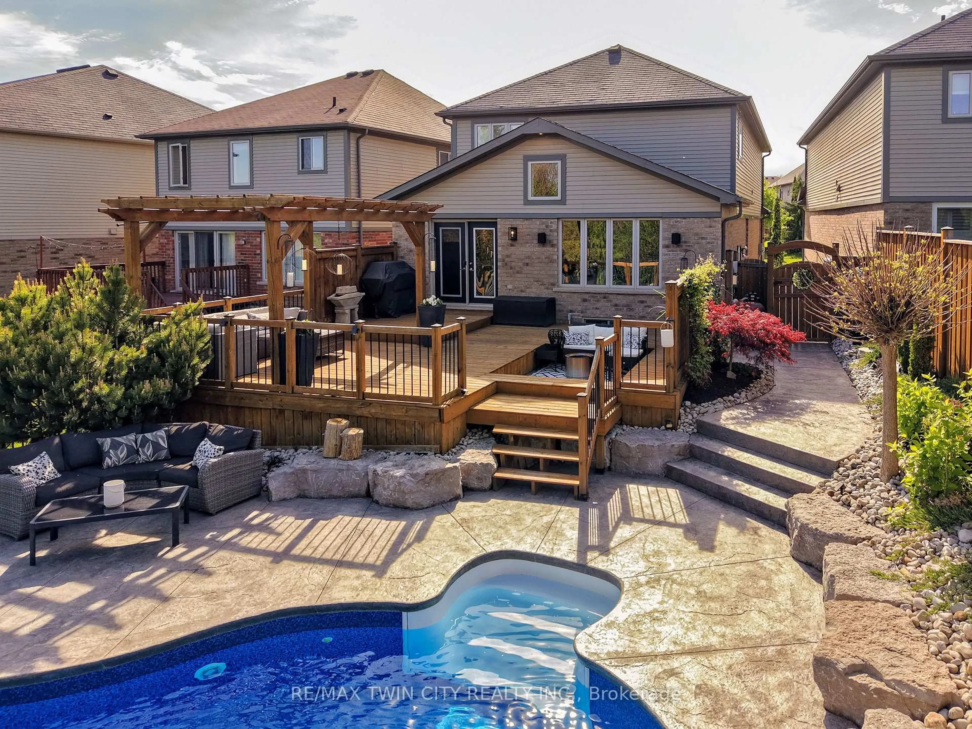 Patio, unknown for 78 Forest Creek Dr, Kitchener Ontario N2R 0B5
