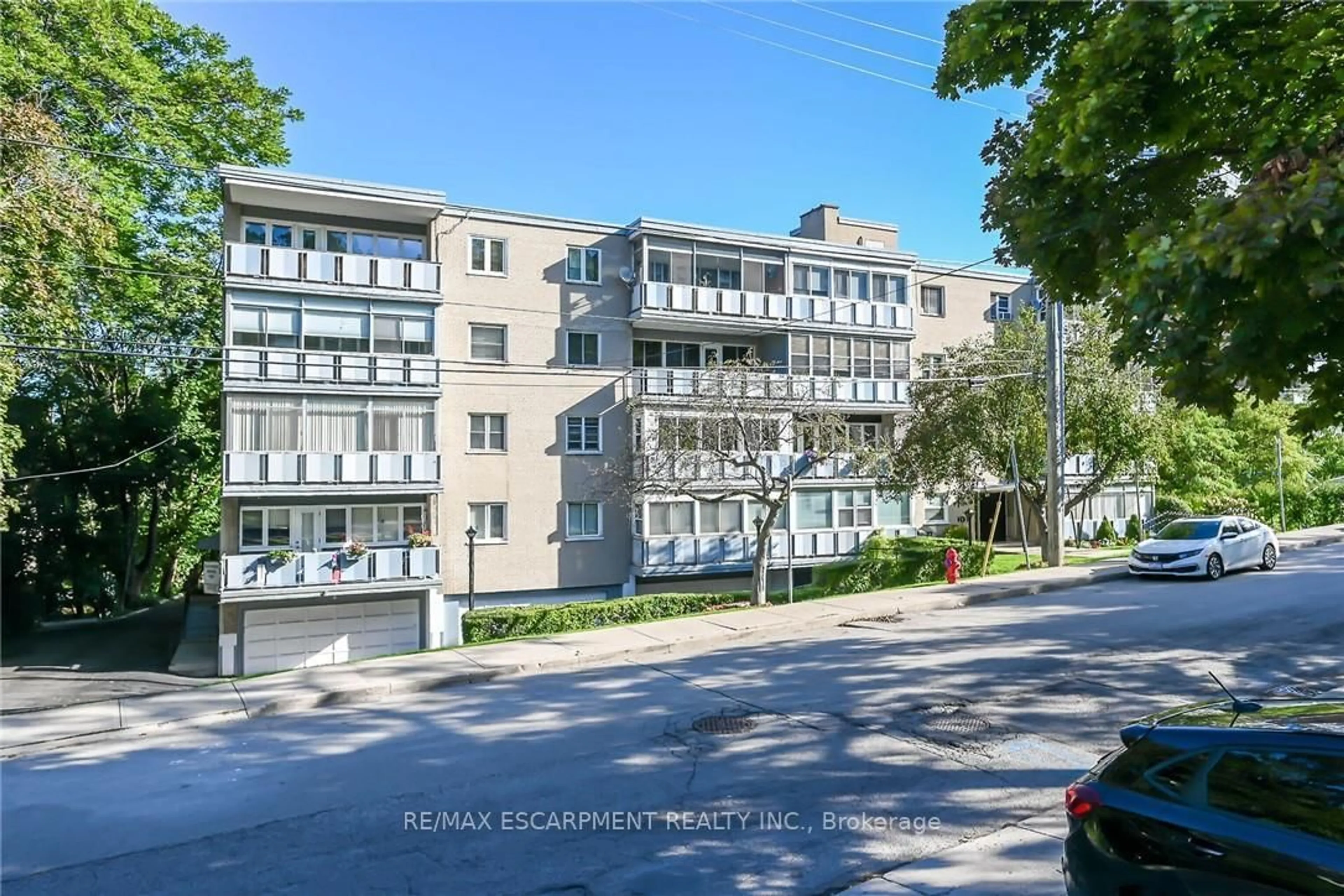 Unknown for 107 ST JOSEPH'S Dr #405, Hamilton Ontario L8N 2G1