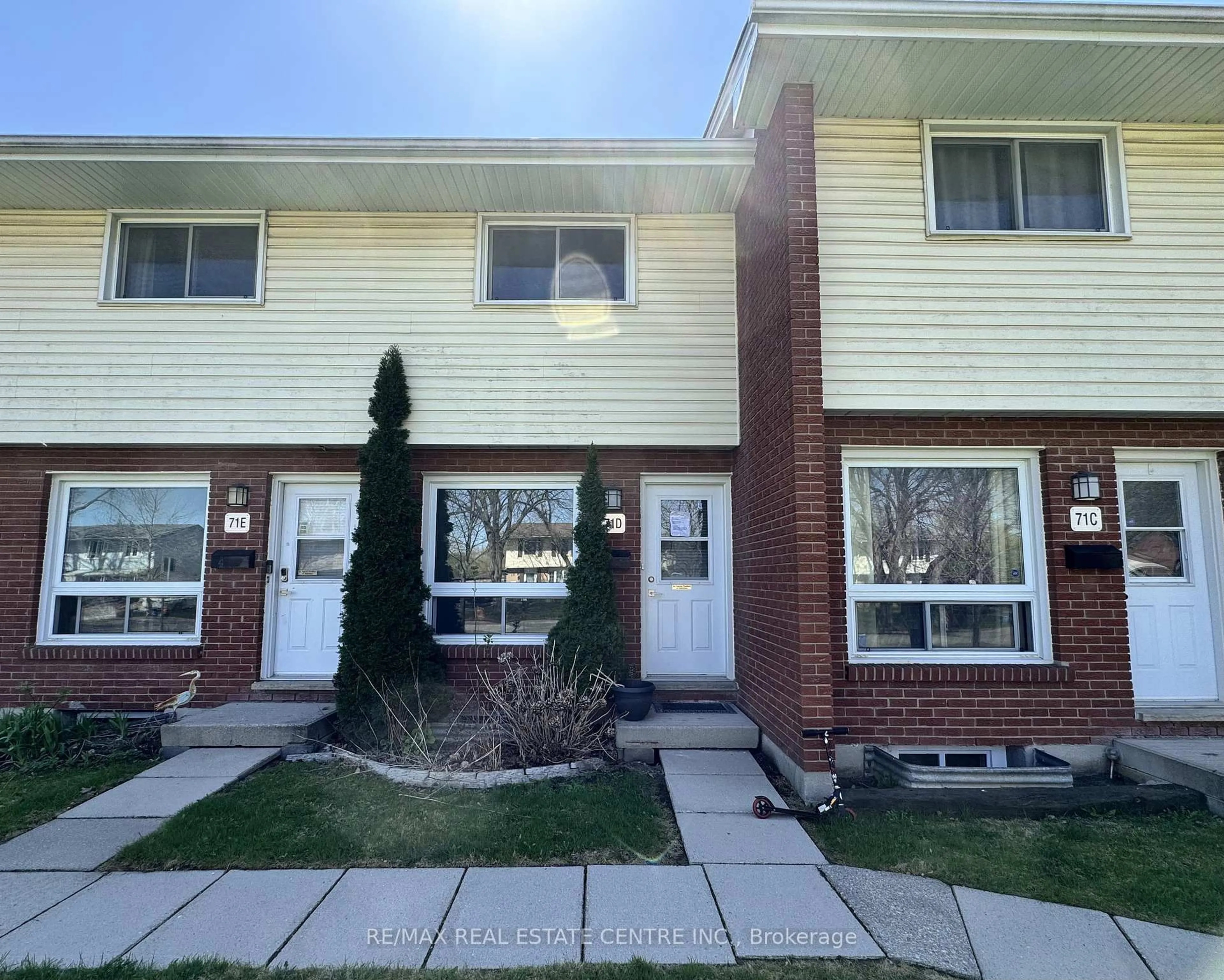 Unknown for 71D Wellesley Cres #D, London East Ontario N5V 1J6