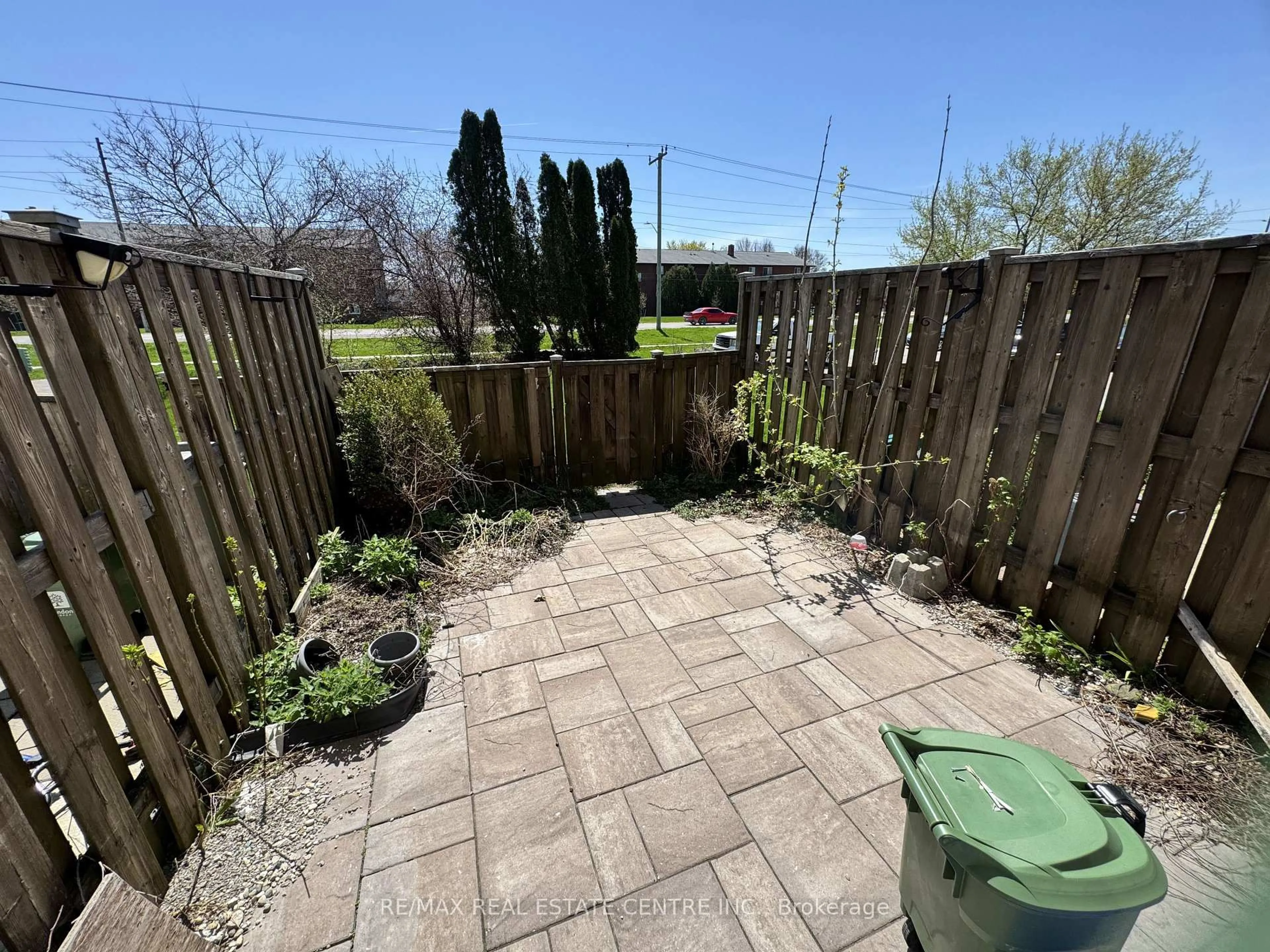 Patio, unknown for 71D Wellesley Cres #D, London East Ontario N5V 1J6
