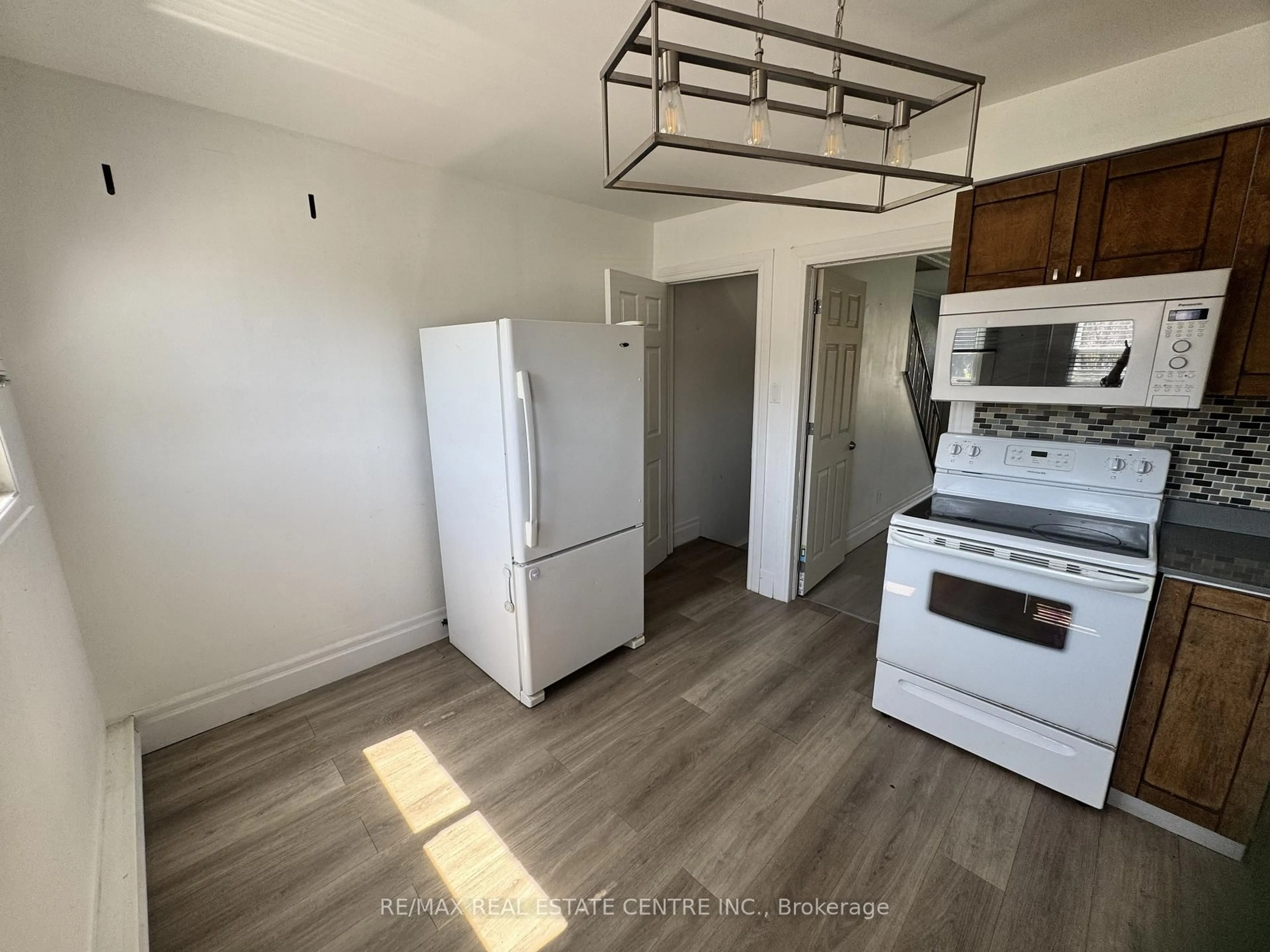 A pic of a room for 71D Wellesley Cres #D, London East Ontario N5V 1J6