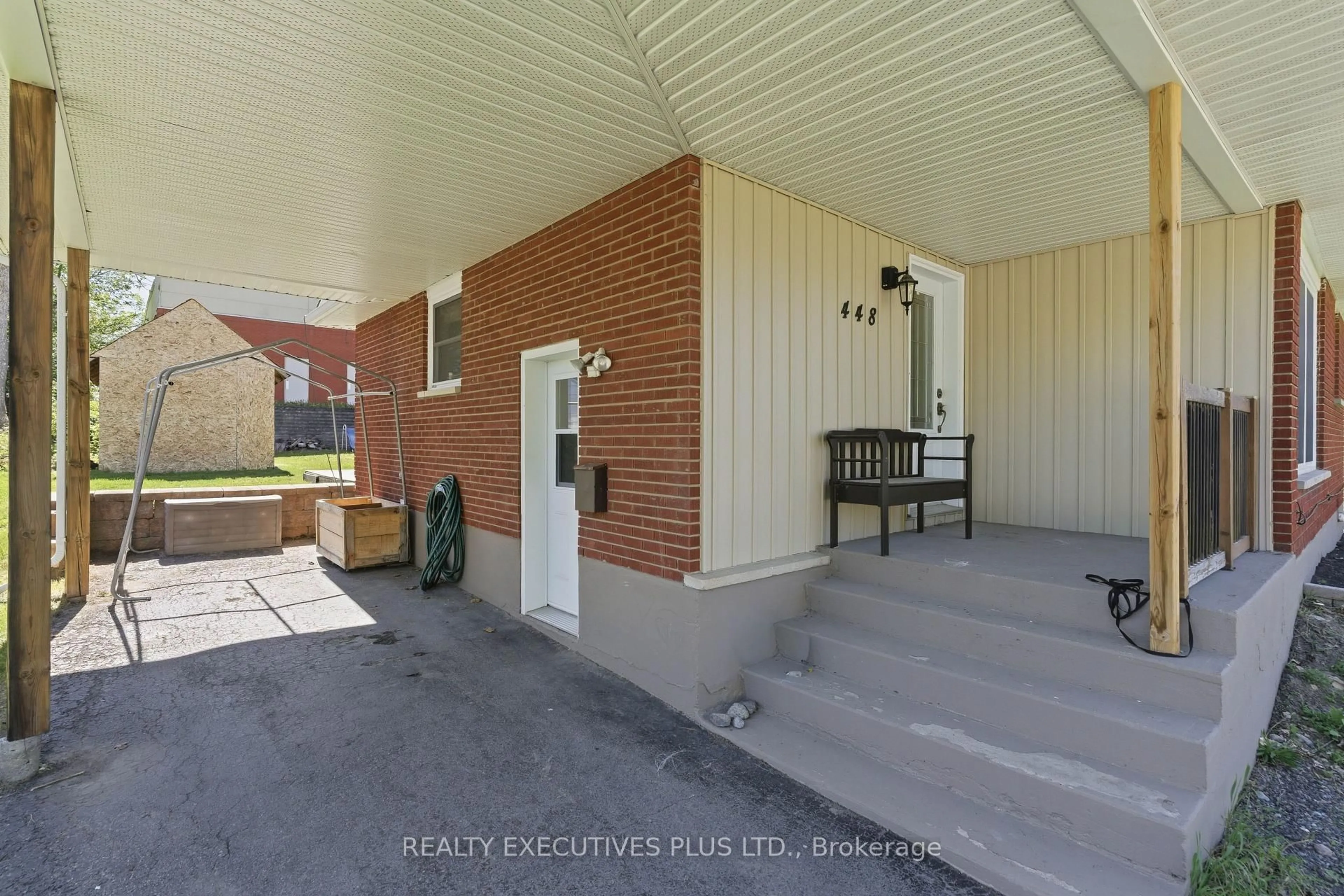 Unknown for 448 Dominion St, North Glengarry Ontario K0C 1A0