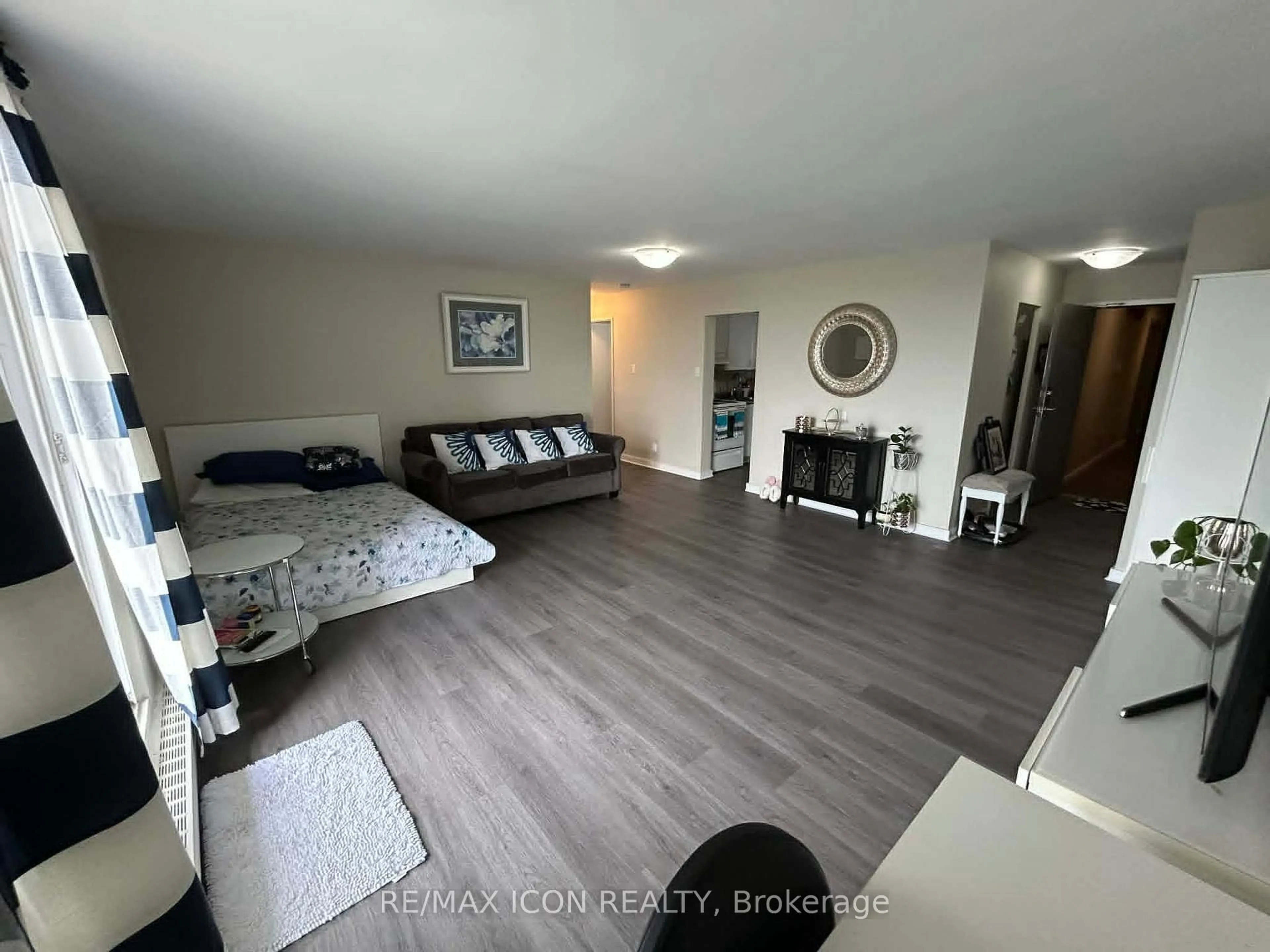 A pic of a room for 573 Mornington Ave #810, London East Ontario N5Y 4T9