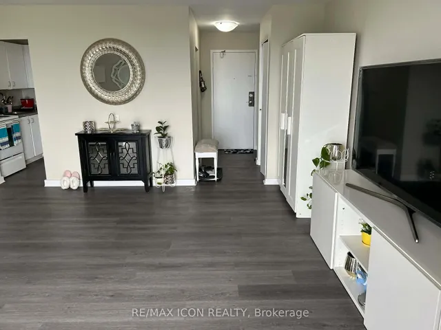573 Mornington Ave #810, London East 4
