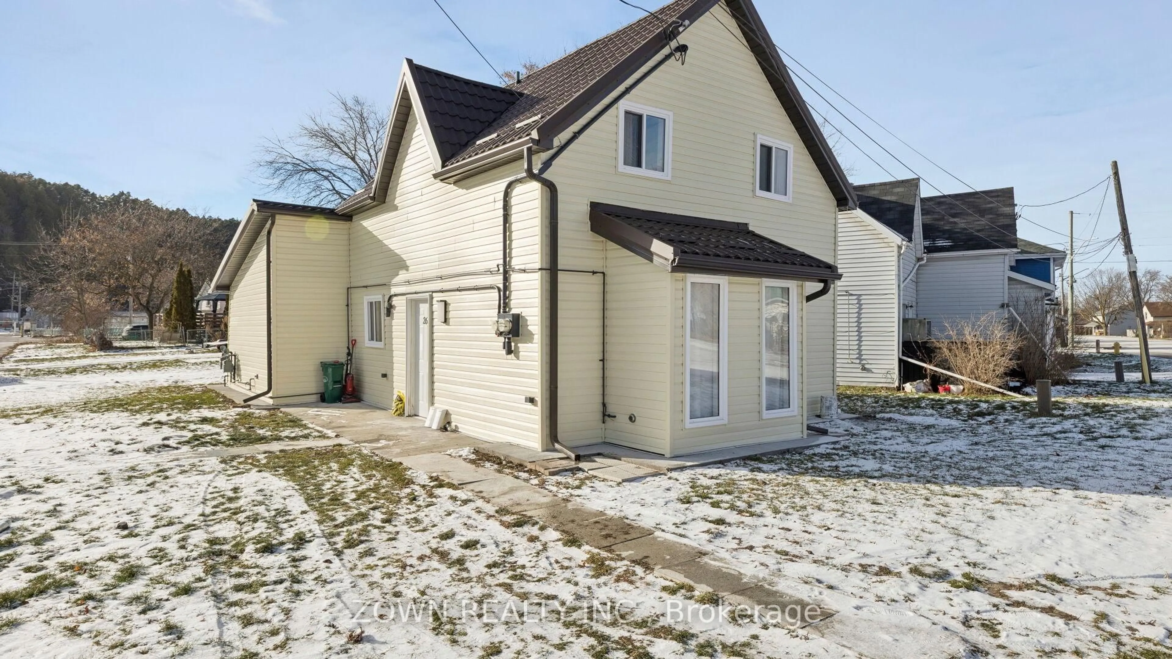A pic from outside/outdoor area/front of a property/back of a property/a pic from drone, street for 26 Metcalfe St, Quinte West Ontario K8V 4C7
