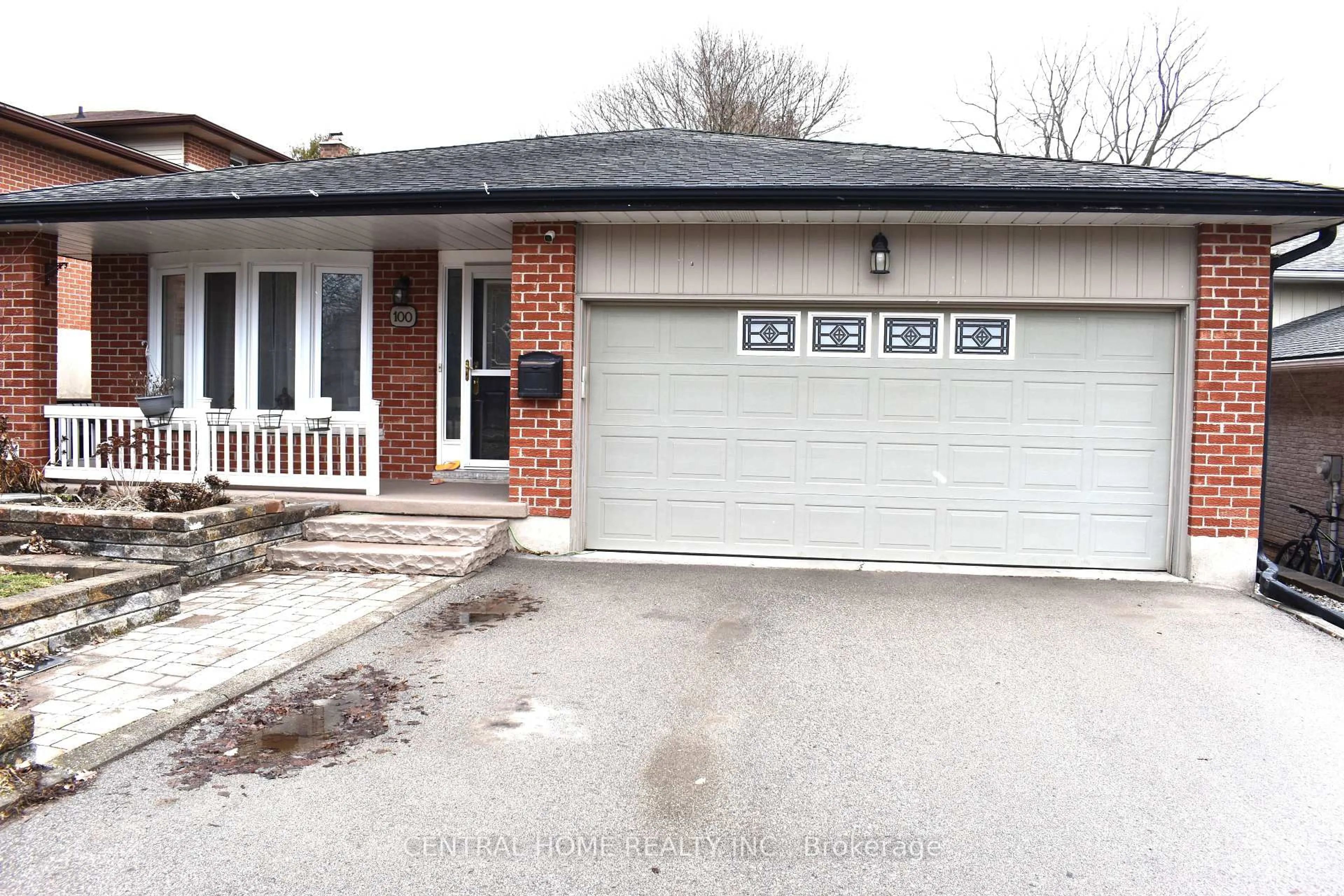 Home with brick exterior material, street for 100 Biehn Dr, Kitchener Ontario N2R 1M5