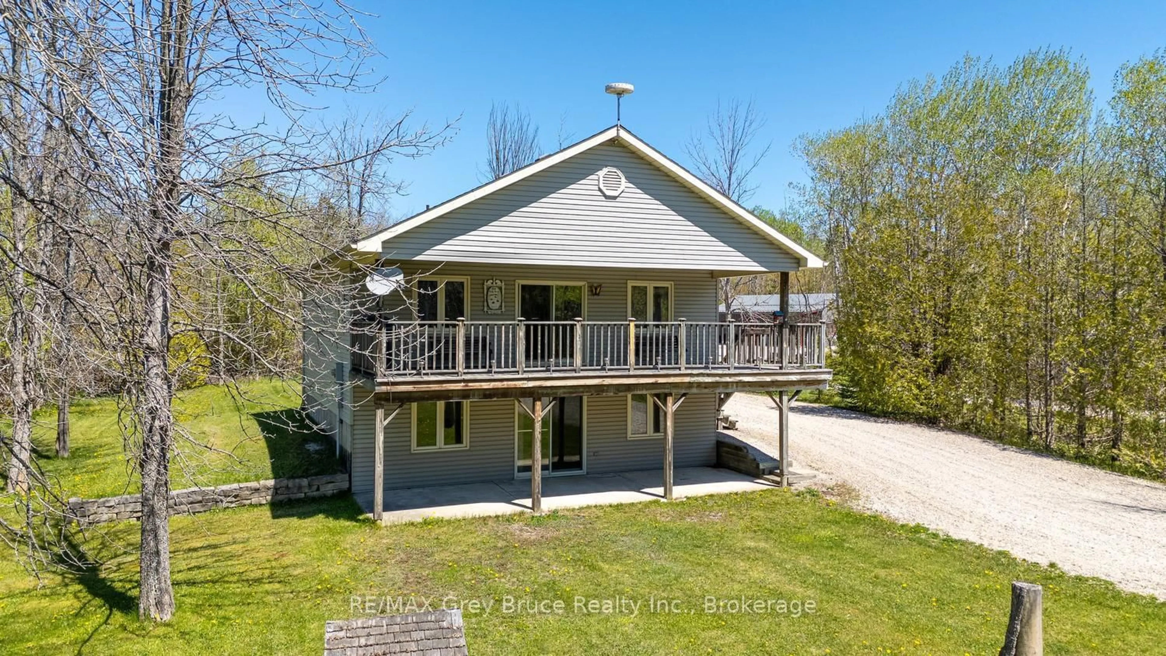 A pic from outside/outdoor area/front of a property/back of a property/a pic from drone, water/lake/river/ocean view for 94 Maple Dr, Northern Bruce Peninsula Ontario N0H 1Z0