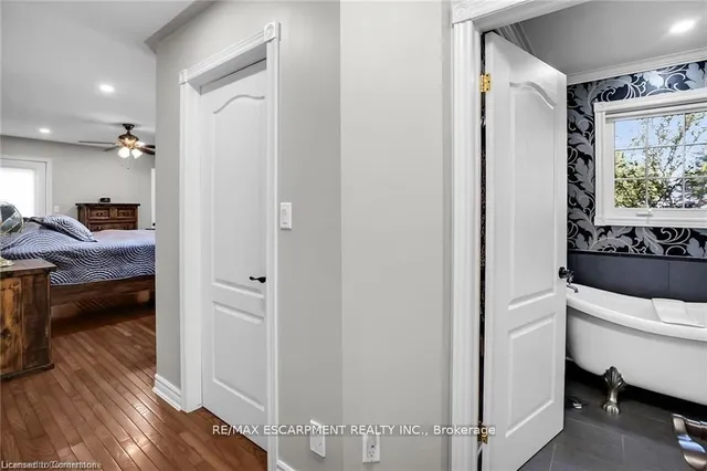 975 Foss Rd, Pelham 5