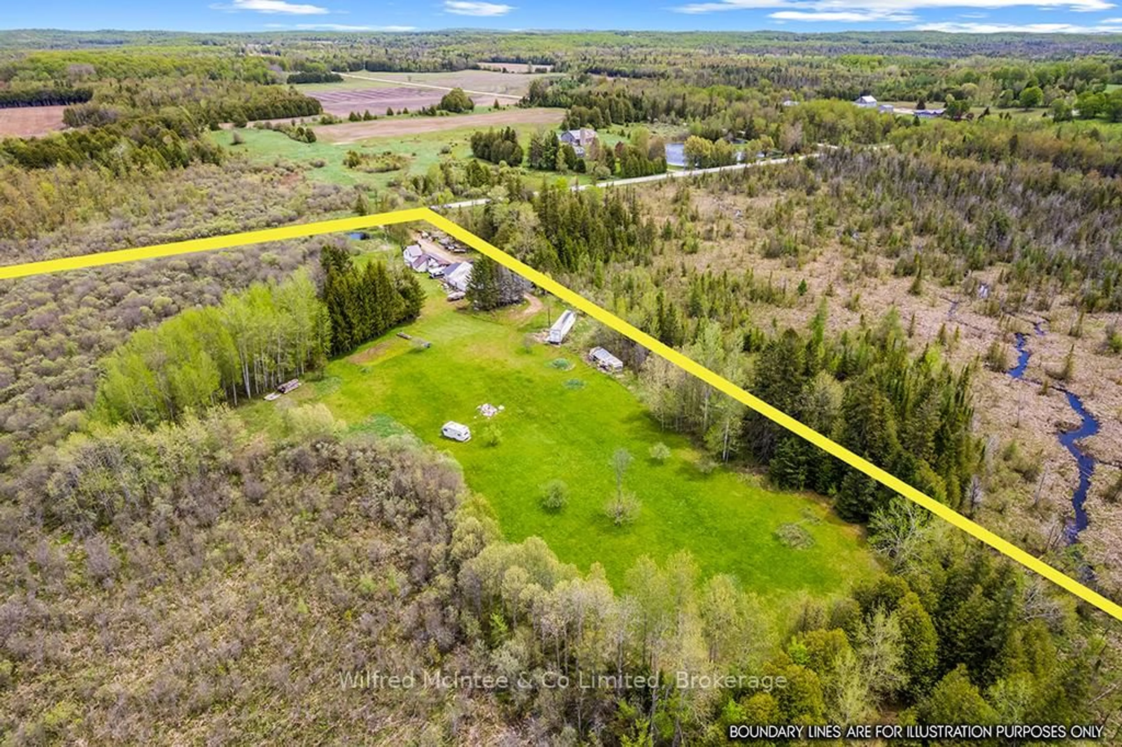 A pic from outside/outdoor area/front of a property/back of a property/a pic from drone, unknown for 135220 Concession Road 8 Rd, Chatsworth Ontario N0H 1K0