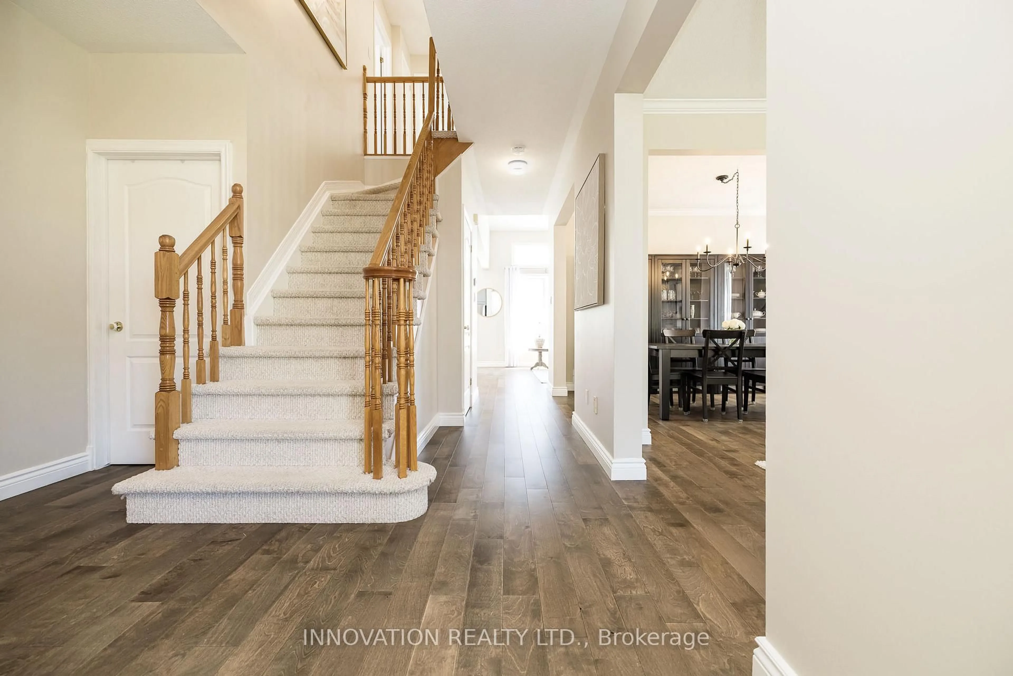 Indoor entryway for 30 Mountain Ash Dr, Ottawa Ontario K2G 6R3