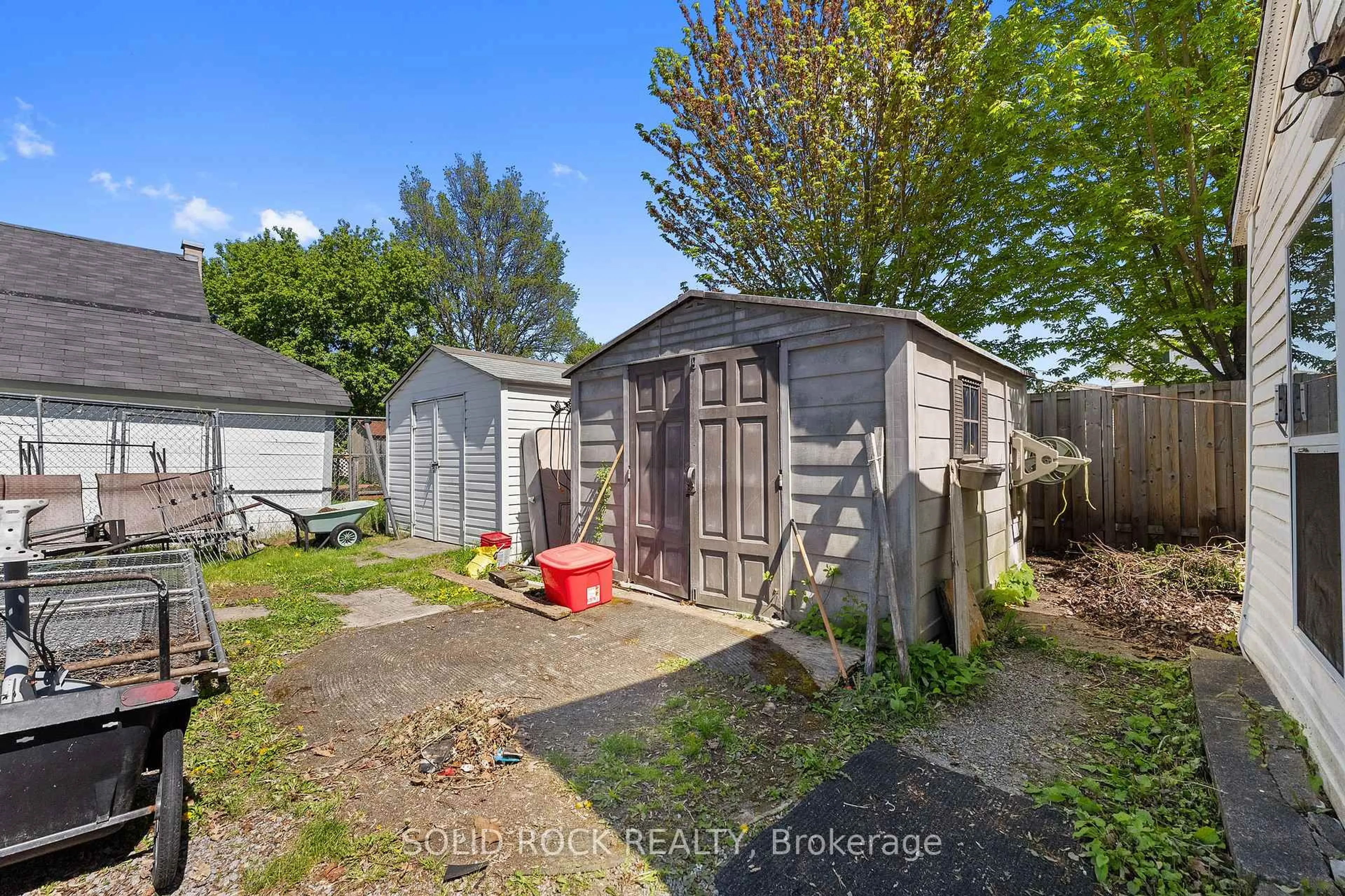 Shed for 38 Hugh St, Arnprior Ontario K7S 2V6