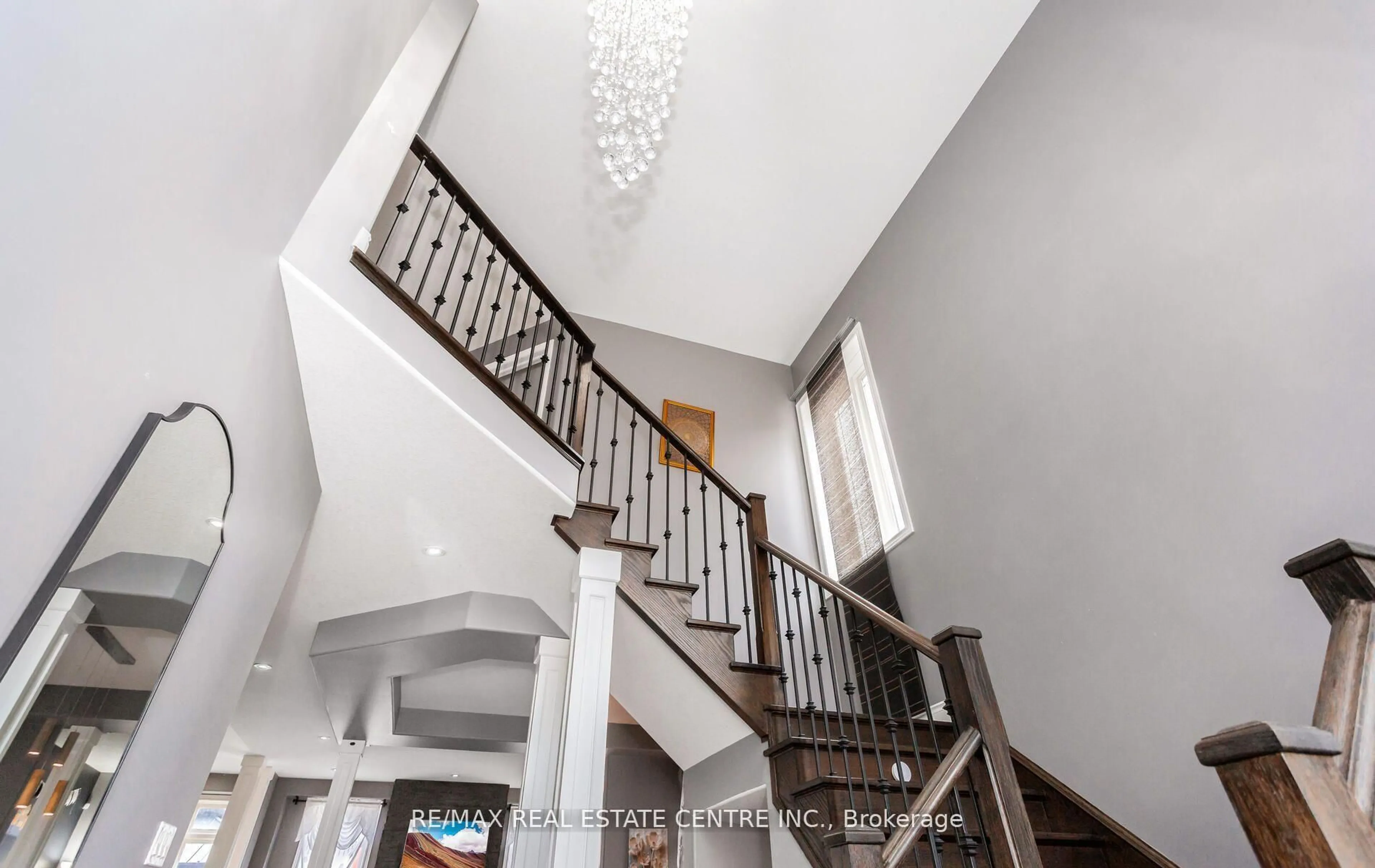 Unknown for 31 Rianna Crt, Hamilton Ontario L9B 0G3