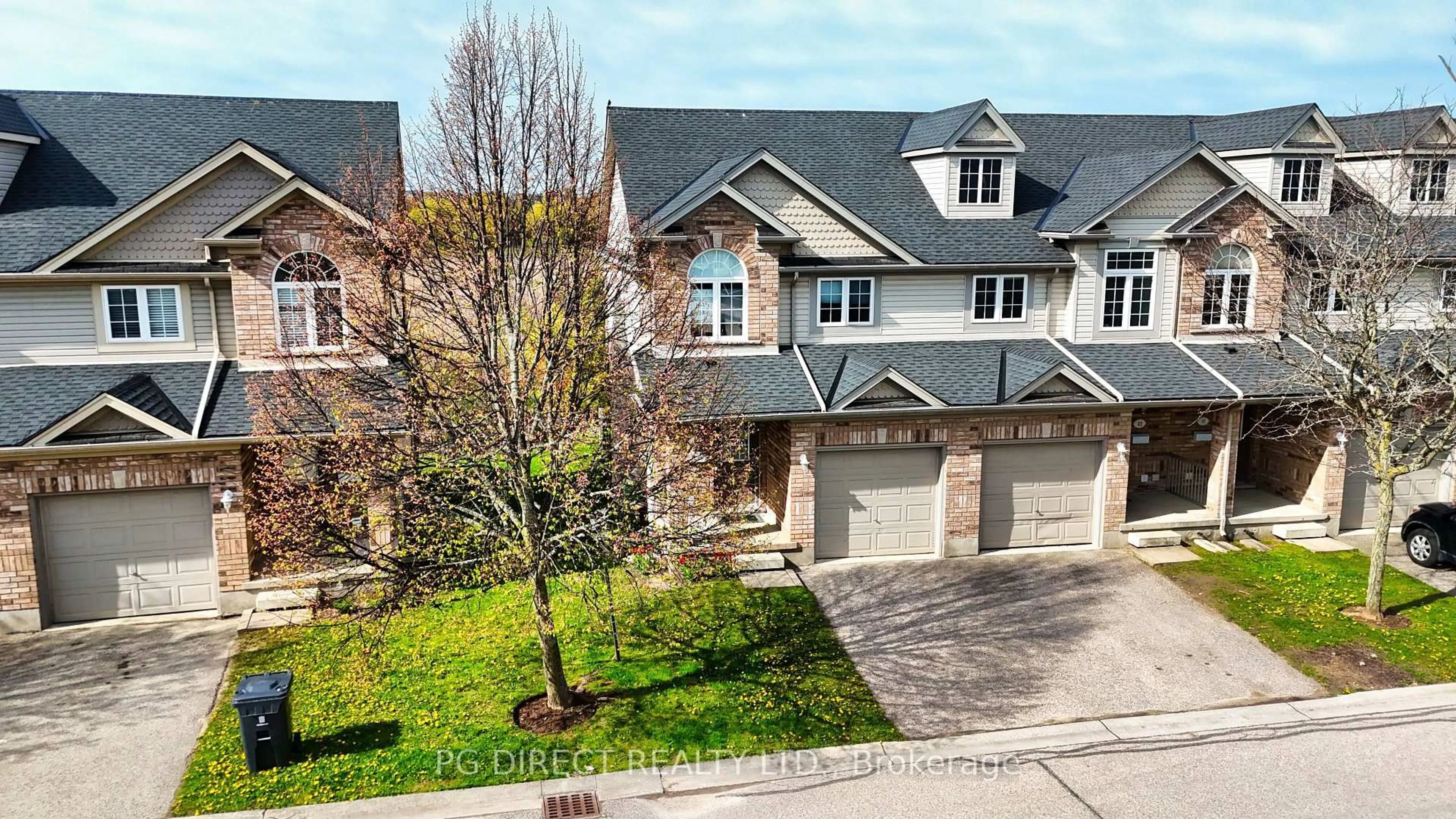 A pic from outside/outdoor area/front of a property/back of a property/a pic from drone, street for 1155 Gordon St #31, Guelph Ontario N1L 1S8