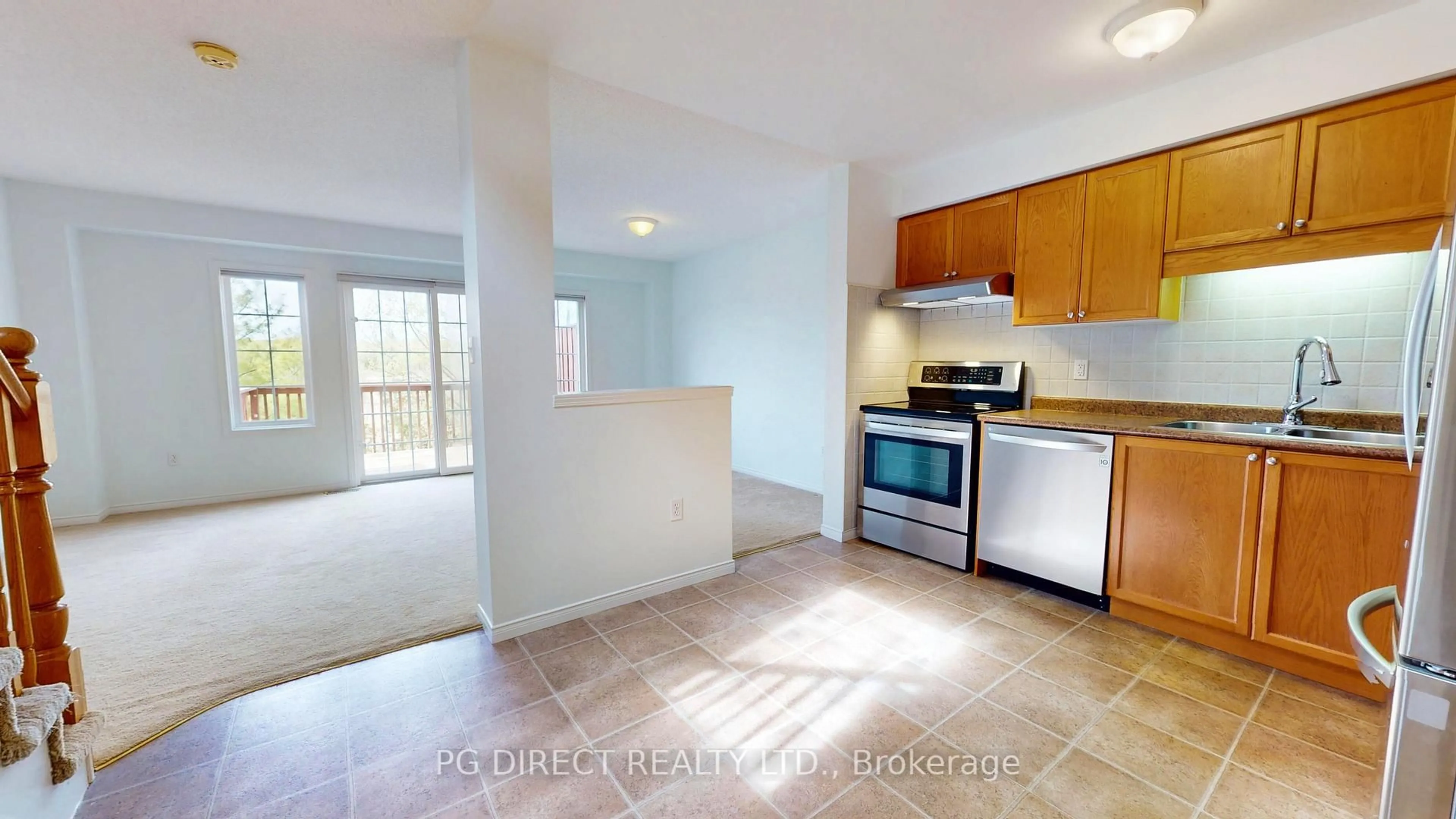 Standard kitchen, ceramic/tile floor for 1155 Gordon St #31, Guelph Ontario N1L 1S8