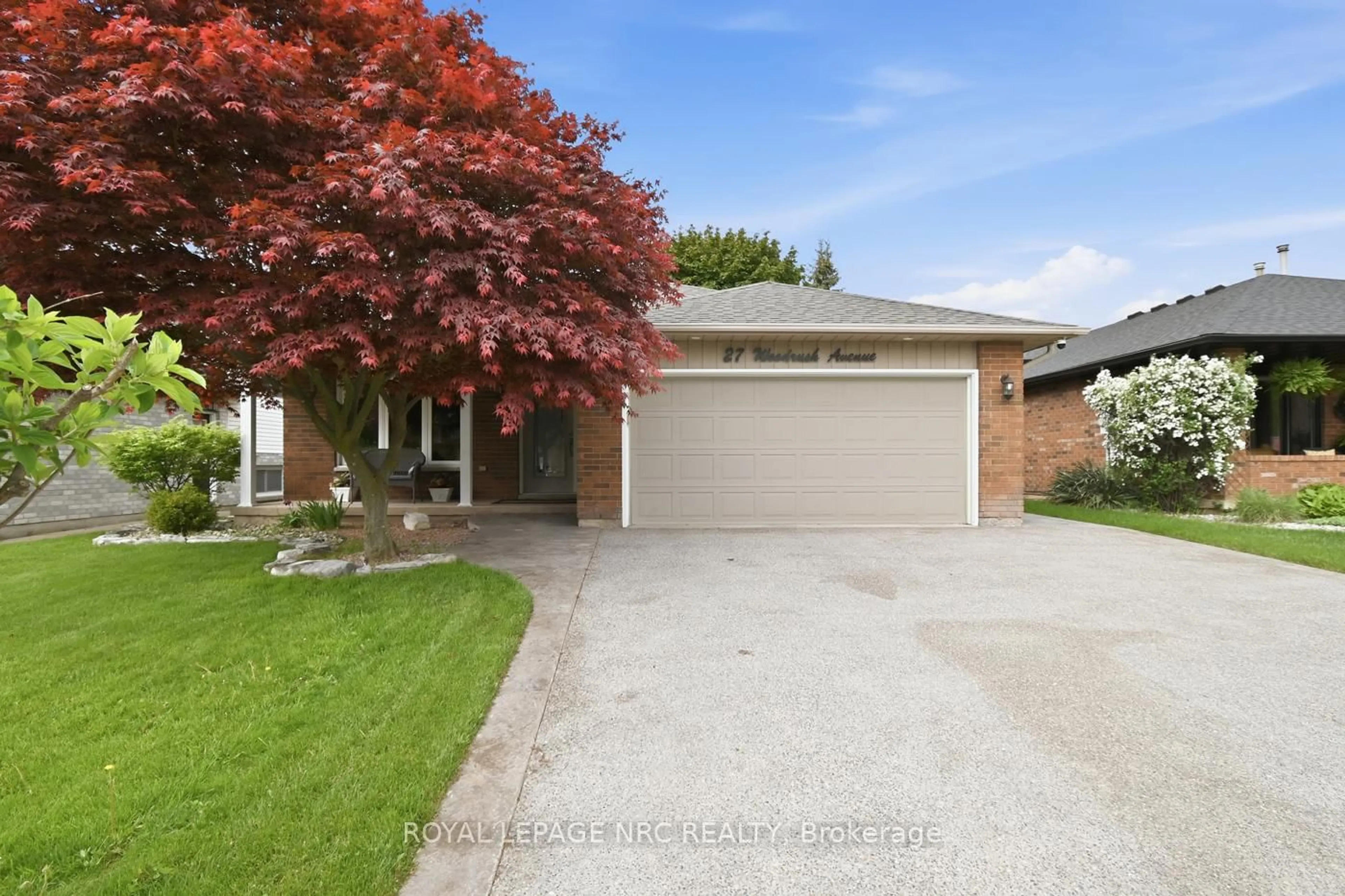 Home with brick exterior material, street for 27 WOODRUSH Ave, Welland Ontario L3C 6S6
