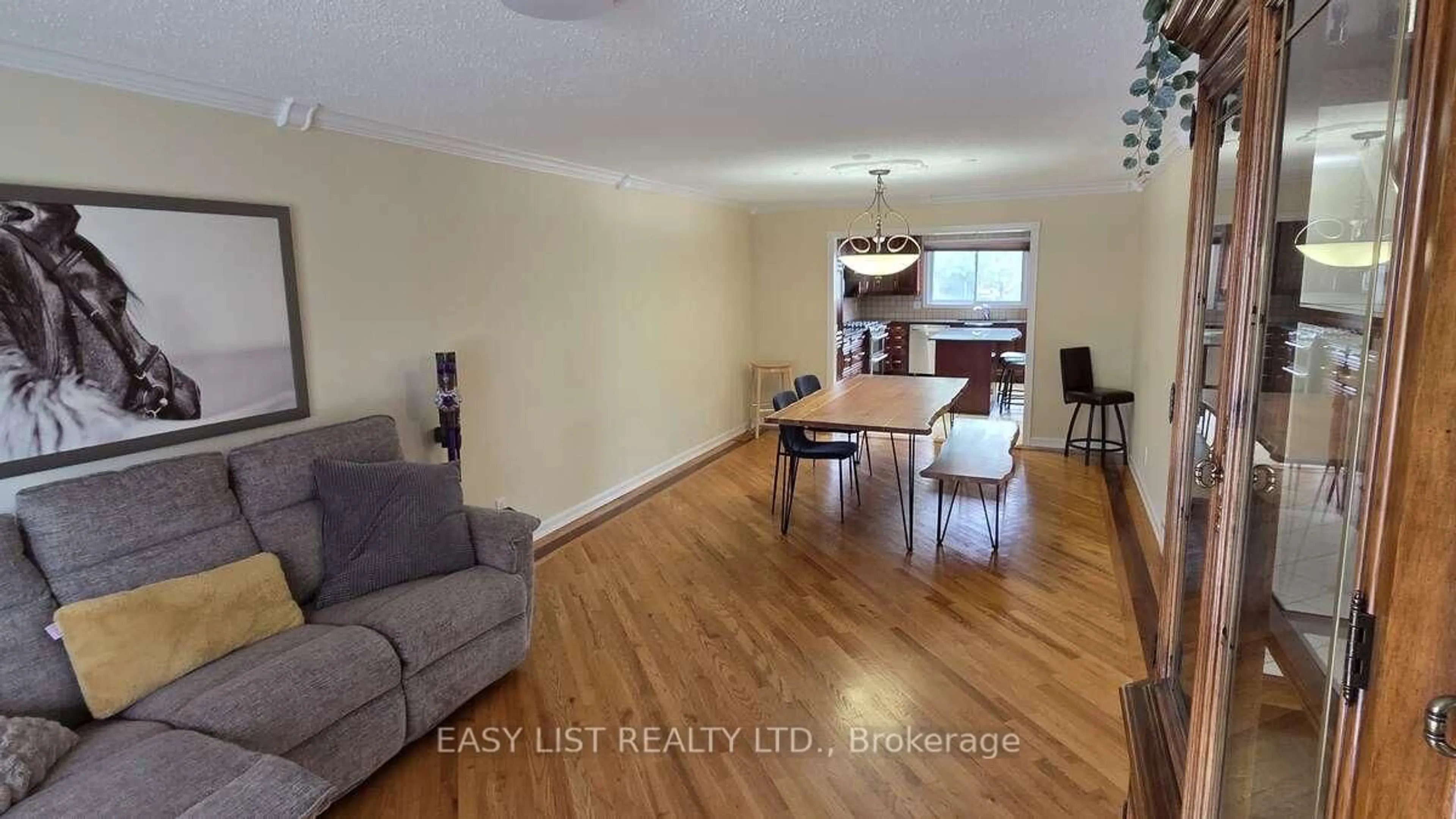 Unknown for 35 Ivylea St, Ottawa Ontario K2G 4X1