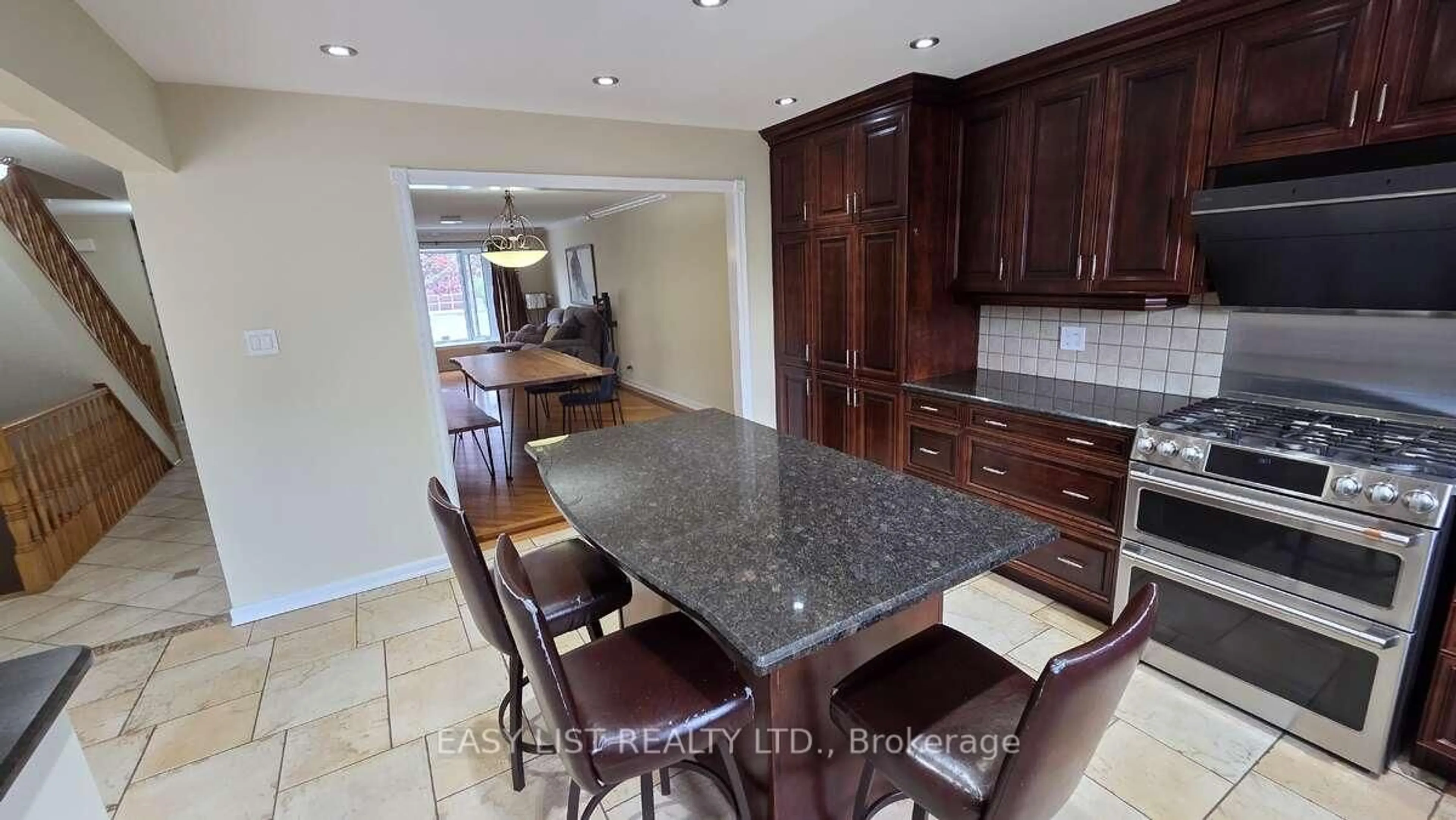 Open concept kitchen, ceramic/tile floor for 35 Ivylea St, Ottawa Ontario K2G 4X1
