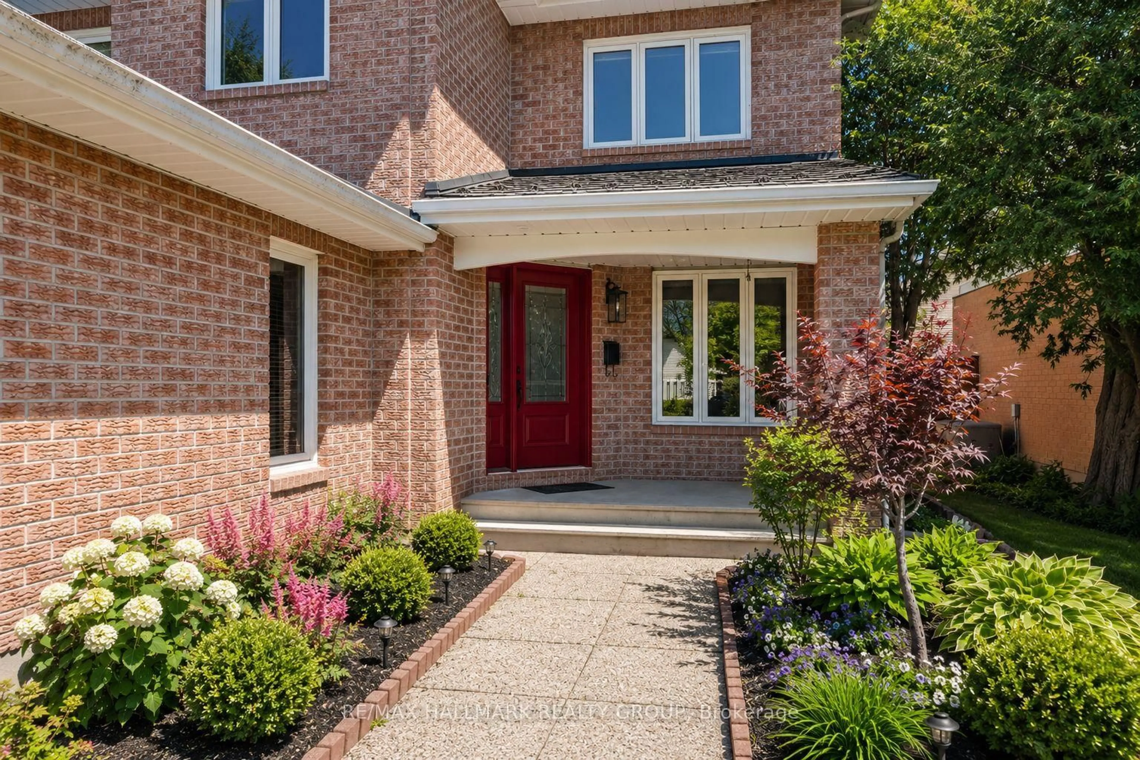 Home with brick exterior material, street for 21 Dalecroft Cres, Ottawa Ontario K2G 5V9
