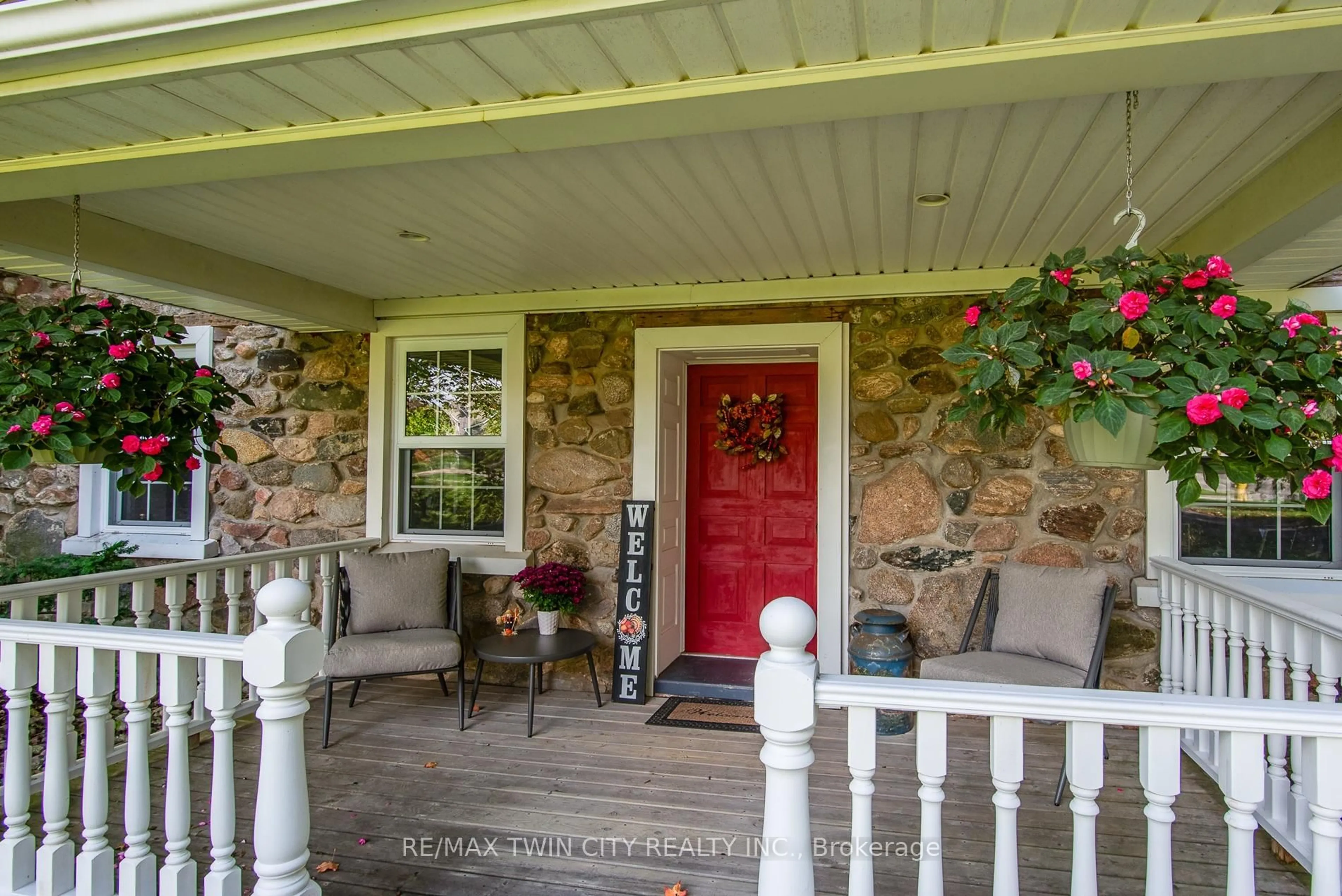 Indoor entryway for 274 Woodridge Dr, Wilmot Ontario N0B 2H0