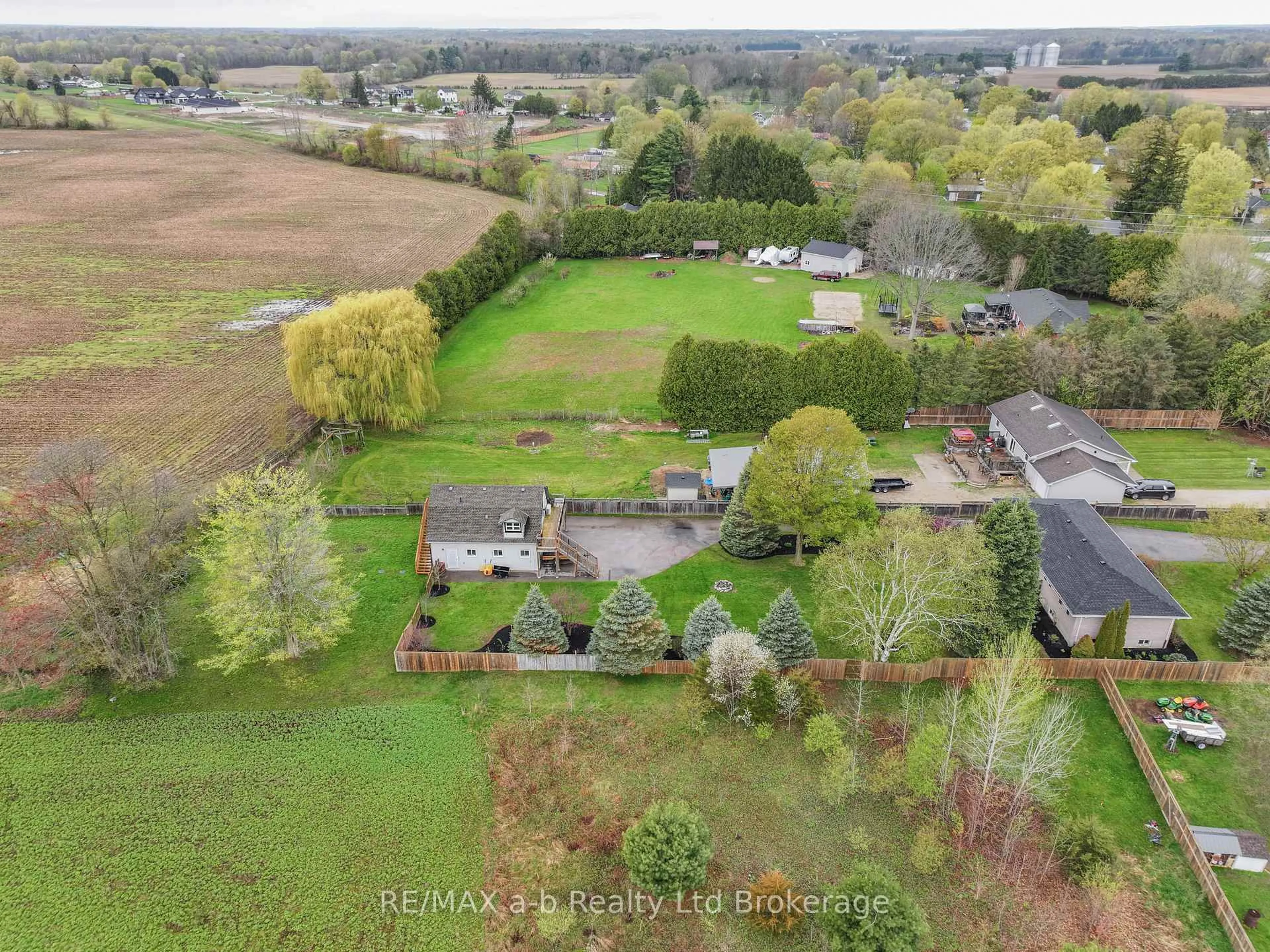 A pic from outside/outdoor area/front of a property/back of a property/a pic from drone, unknown for 57185 Eden Line, Bayham Ontario N0J 1H0
