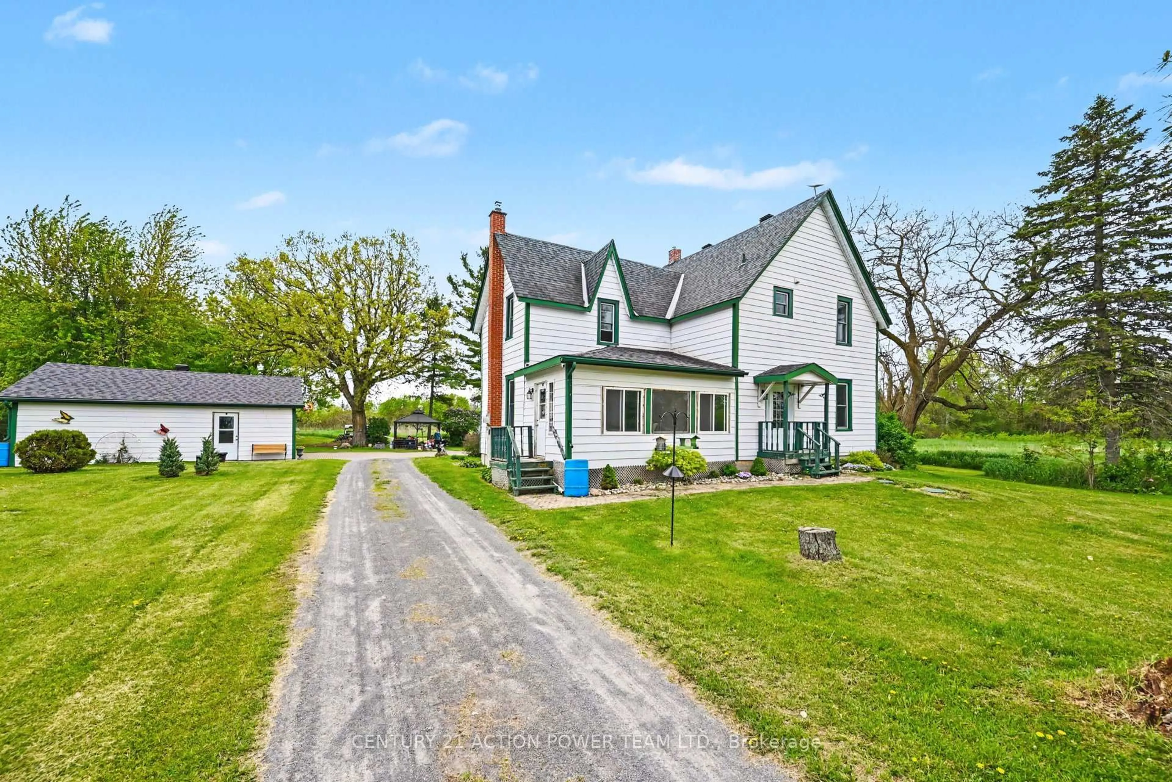 A pic from outside/outdoor area/front of a property/back of a property/a pic from drone, street for 17670 County Road 18 Rd, South Stormont Ontario K0C 1S0